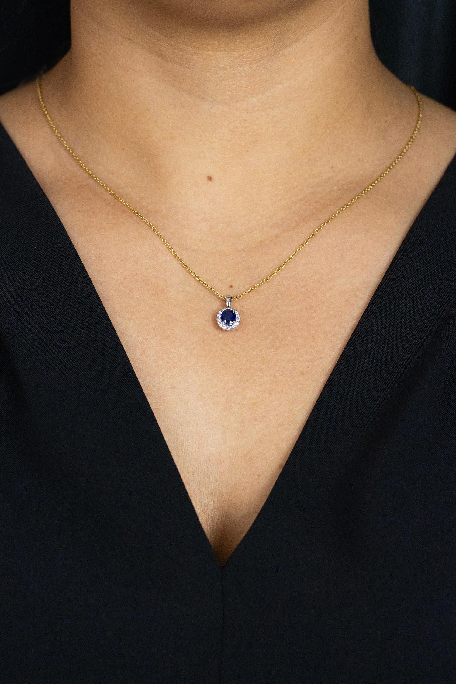 Contemporary Roman Malakov 0.73 Carat Oval Cut Blue Sapphire & Diamond Halo Pendant Necklace For Sale