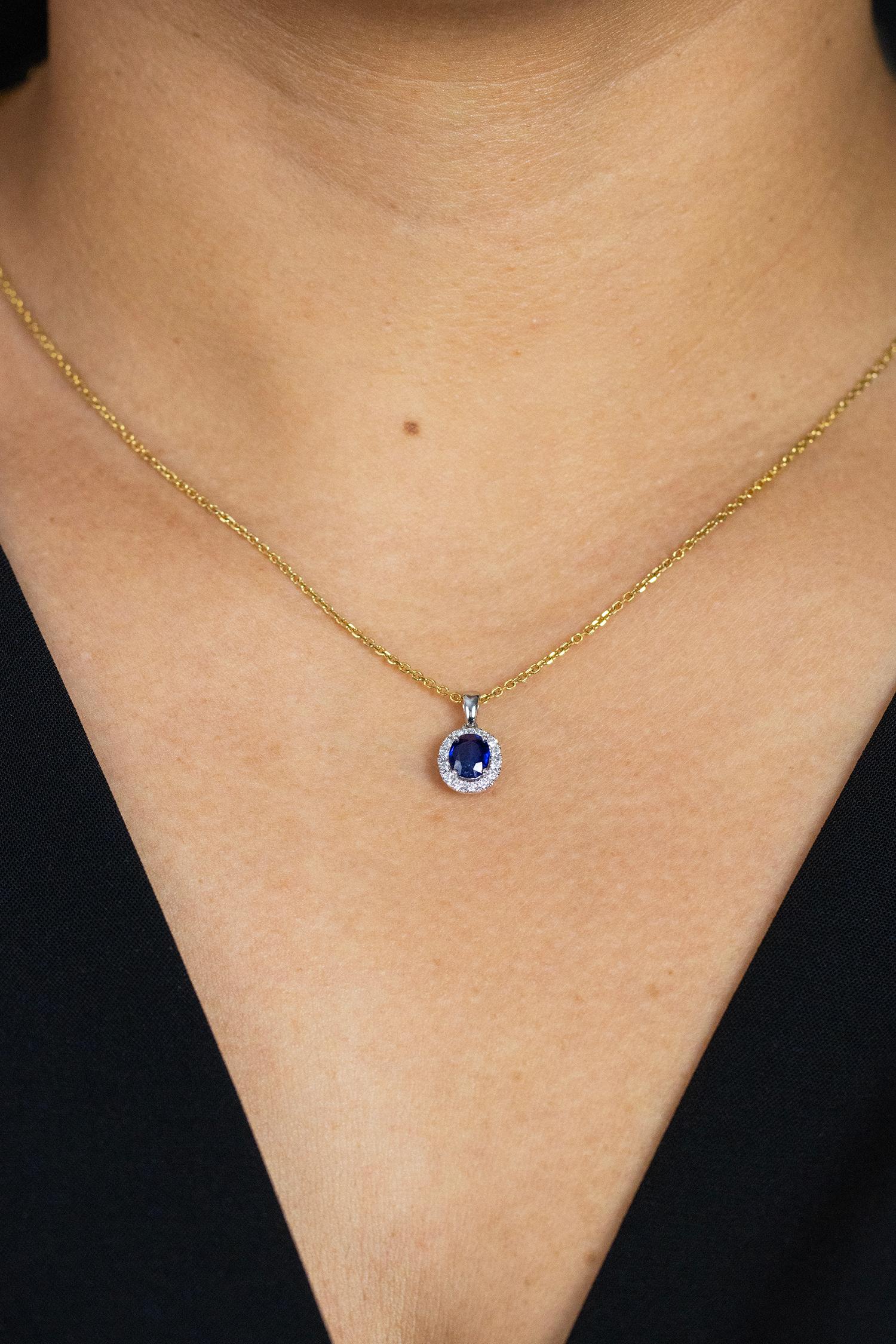 Roman Malakov 0.73 Carat Oval Cut Blue Sapphire & Diamond Halo Pendant Necklace In New Condition For Sale In New York, NY