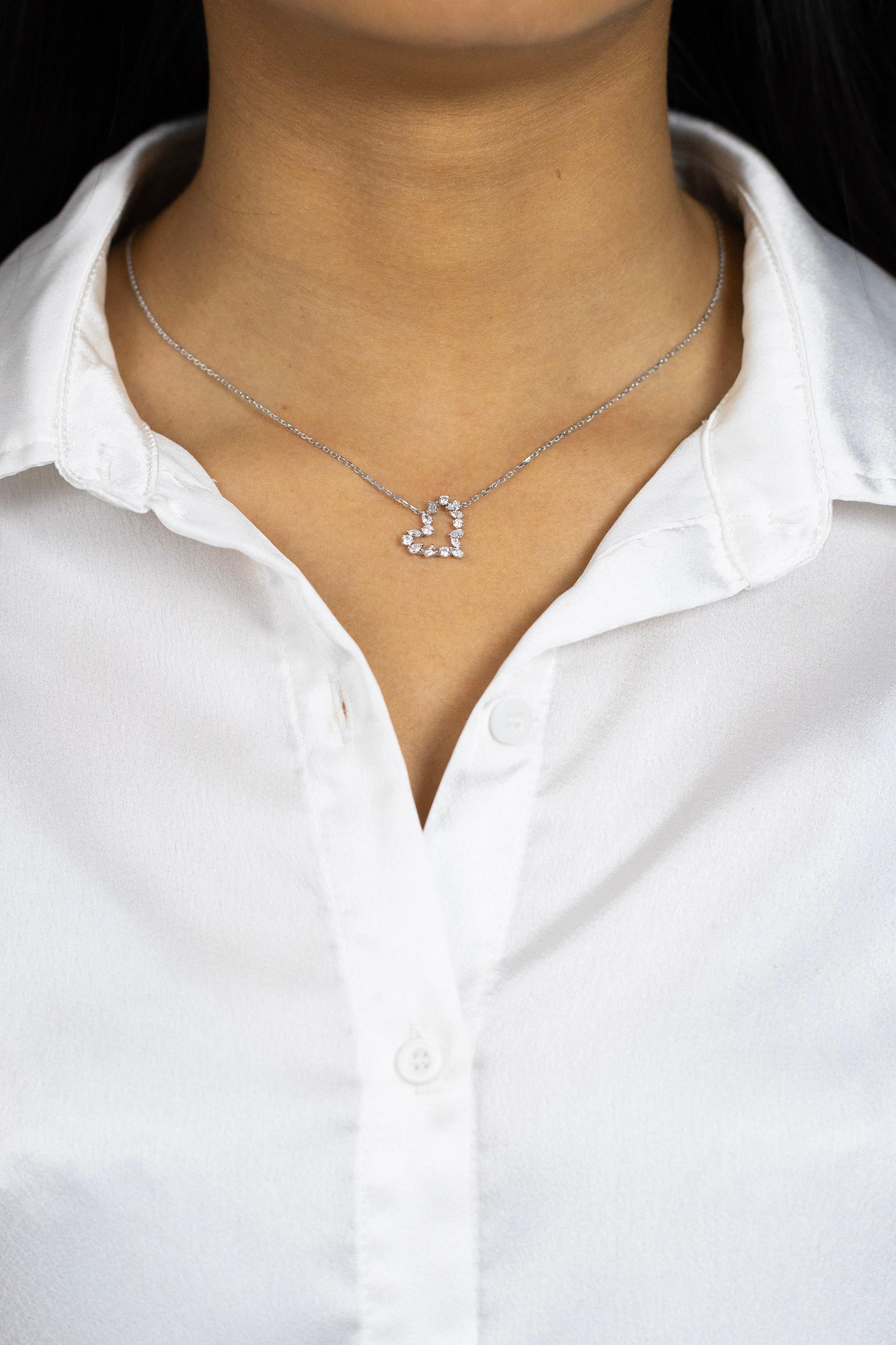 Contemporary Roman Malakov 0.79 Carats Total Fancy Cut Heart Shape Pendant Necklace For Sale