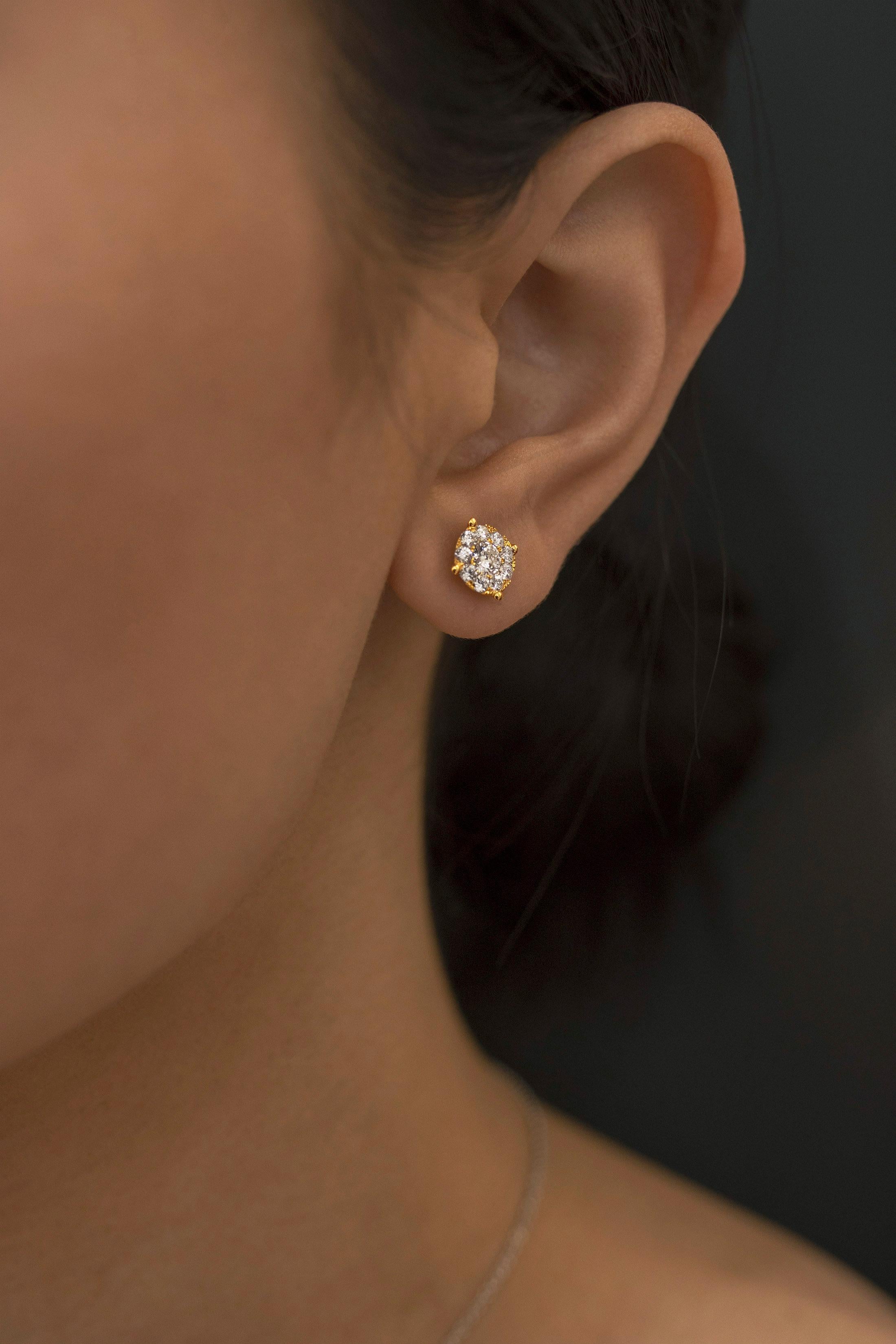 Round Cut Roman Malakov, 0.83 Carat Total Illusion Diamond Stud Earrings in Yellow Gold