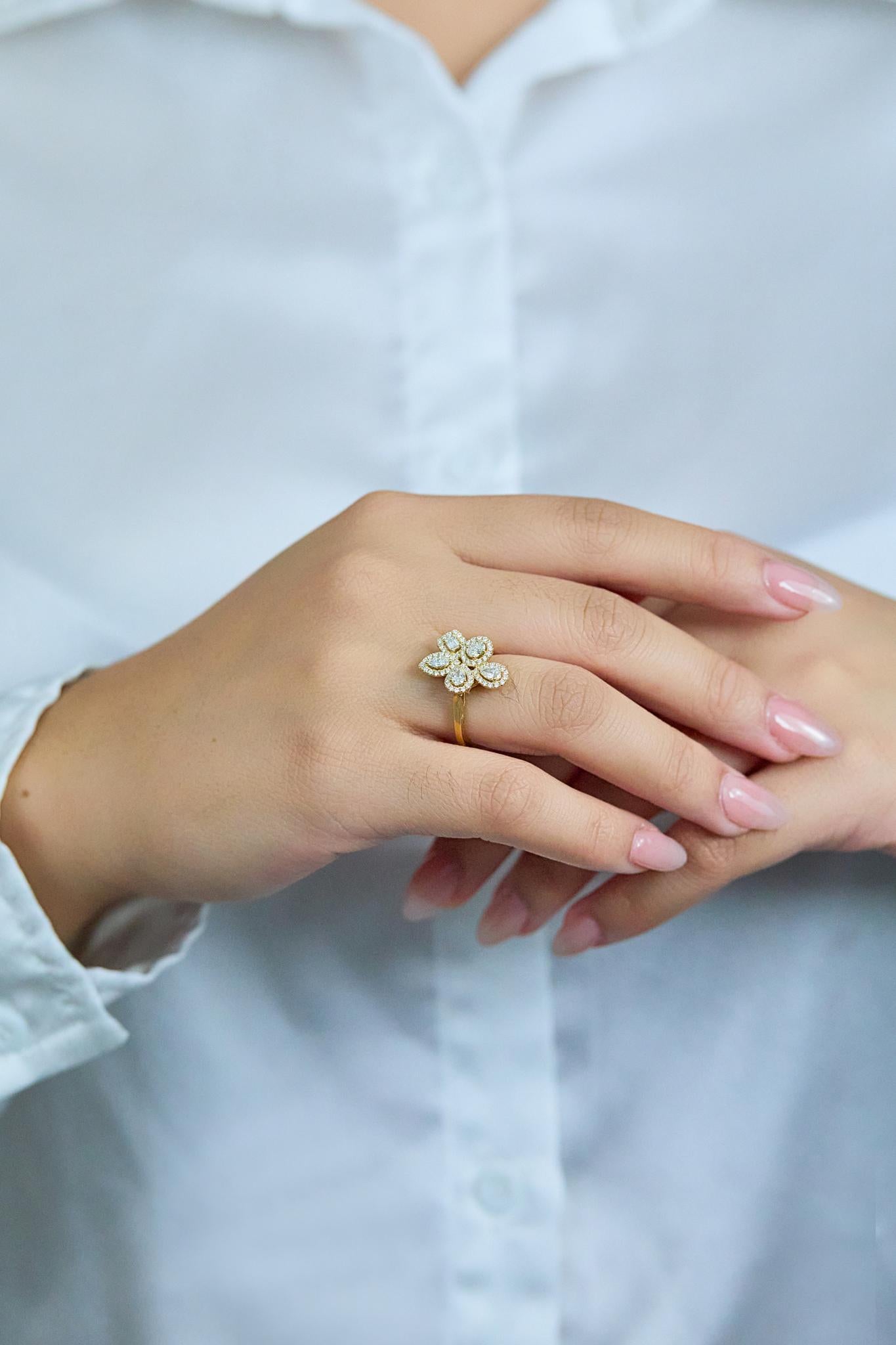 De las mujeres Roman Malakov  Anillo de moda floral con diamantes de talla mixta de 0,90 quilates totales en venta