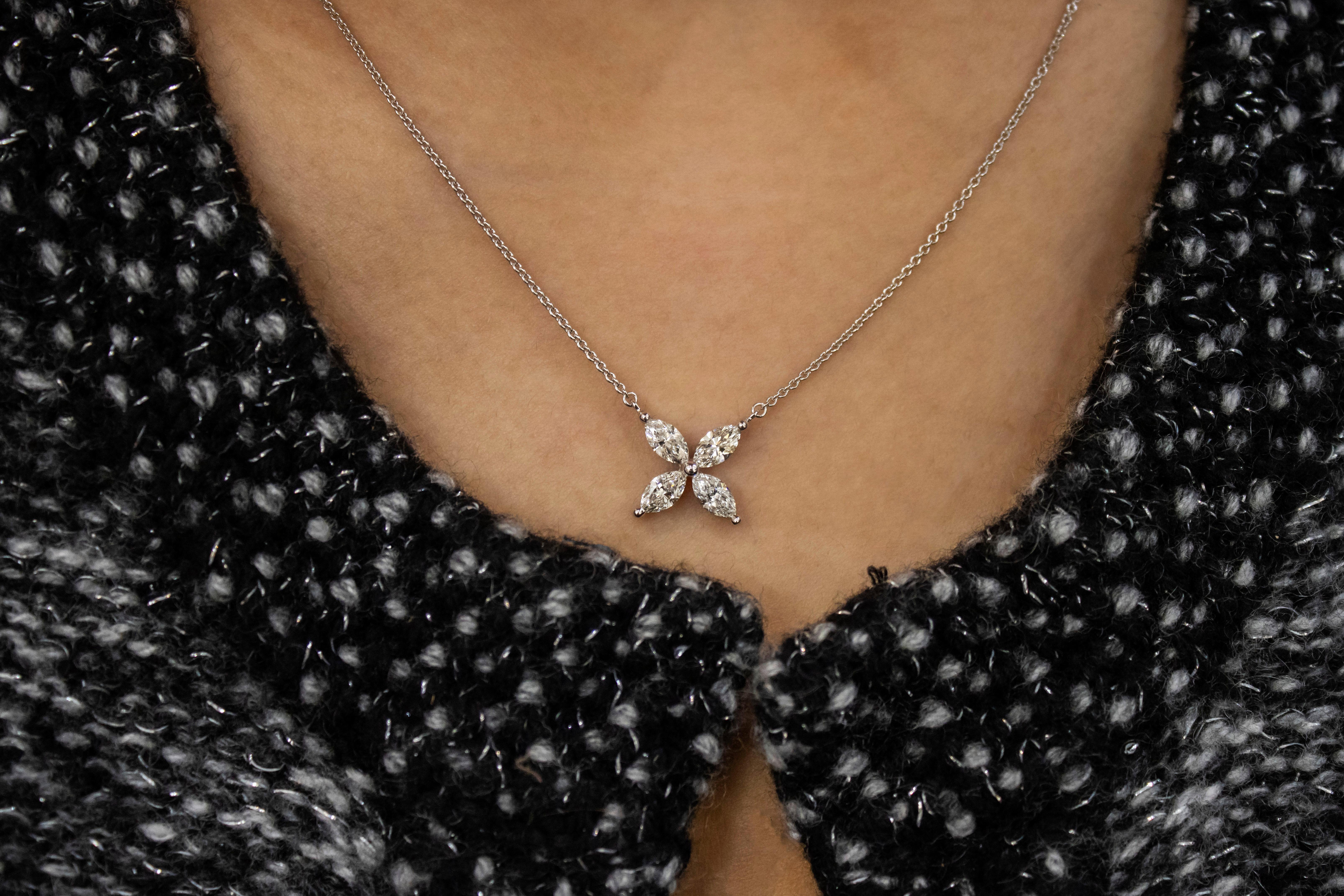 Roman Malakov, collier à pendentif en diamants taille marquise de 0,93 carat au total Neuf - En vente à New York, NY