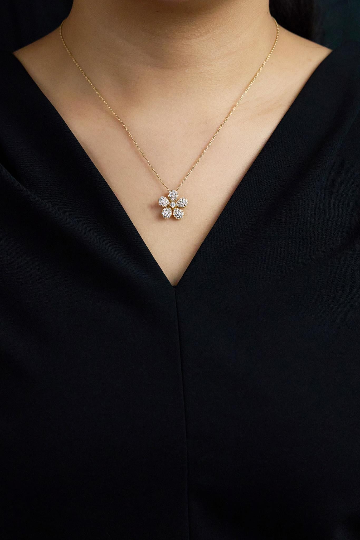 Roman Malakov Diamonds, collana con ciondolo floreale con diamanti rotondi taglio Brilliante da 1,00 carati In condizioni Nuovo in vendita a New York, NY