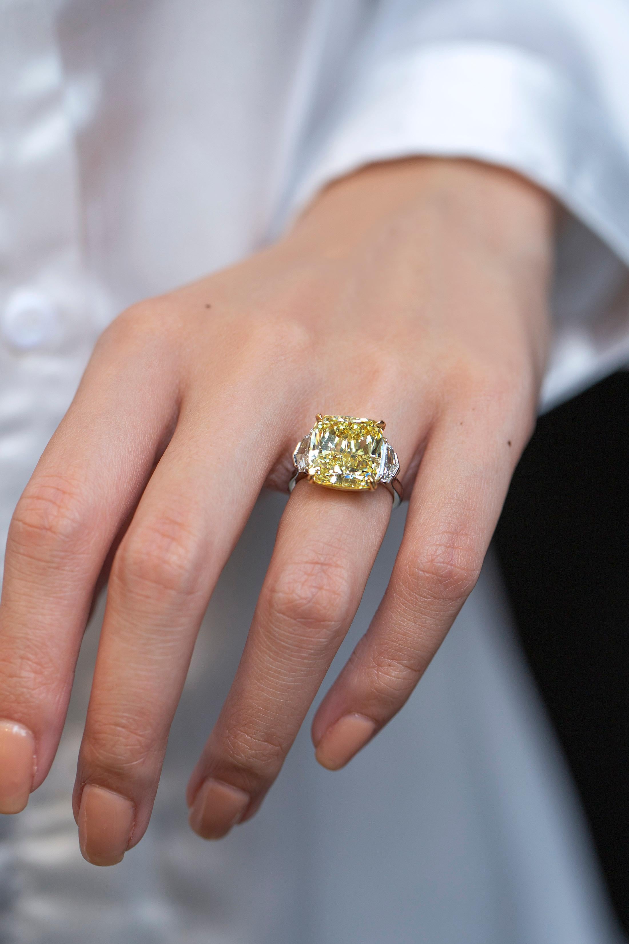 Roman Malakov, 10.02 Carat Fancy Yellow Cushion Cut Diamond Engagement Ring In New Condition For Sale In New York, NY