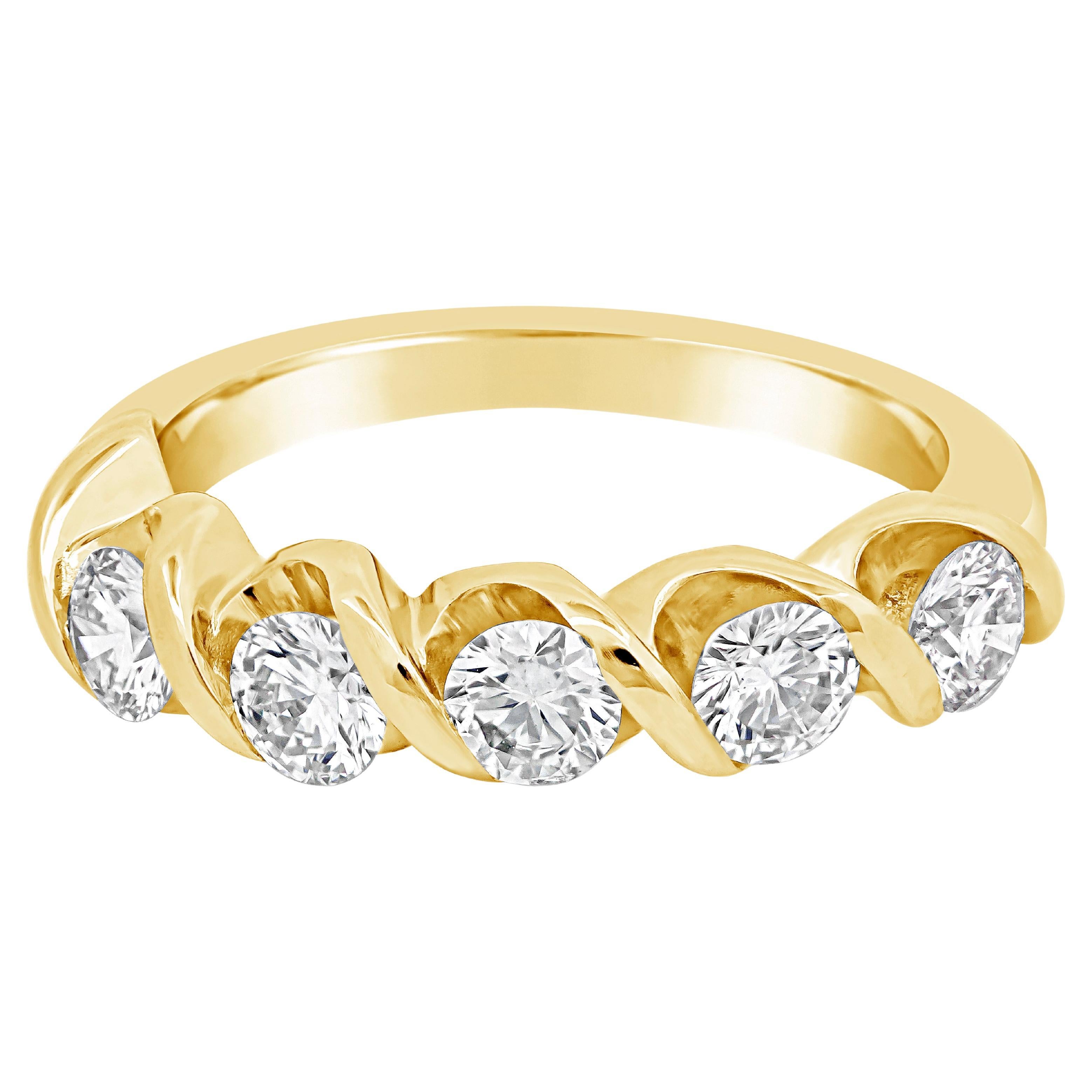 Roman Malakov 1.01 Carats Total Round Diamond Five-Stone Twisting Wedding Band
