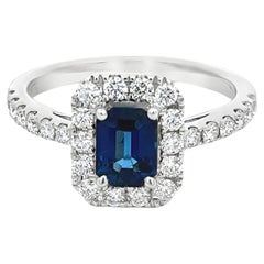 Roman Malakov Anillo de compromiso con halo de diamantes y zafiro talla esmeralda de 1,03 quilates