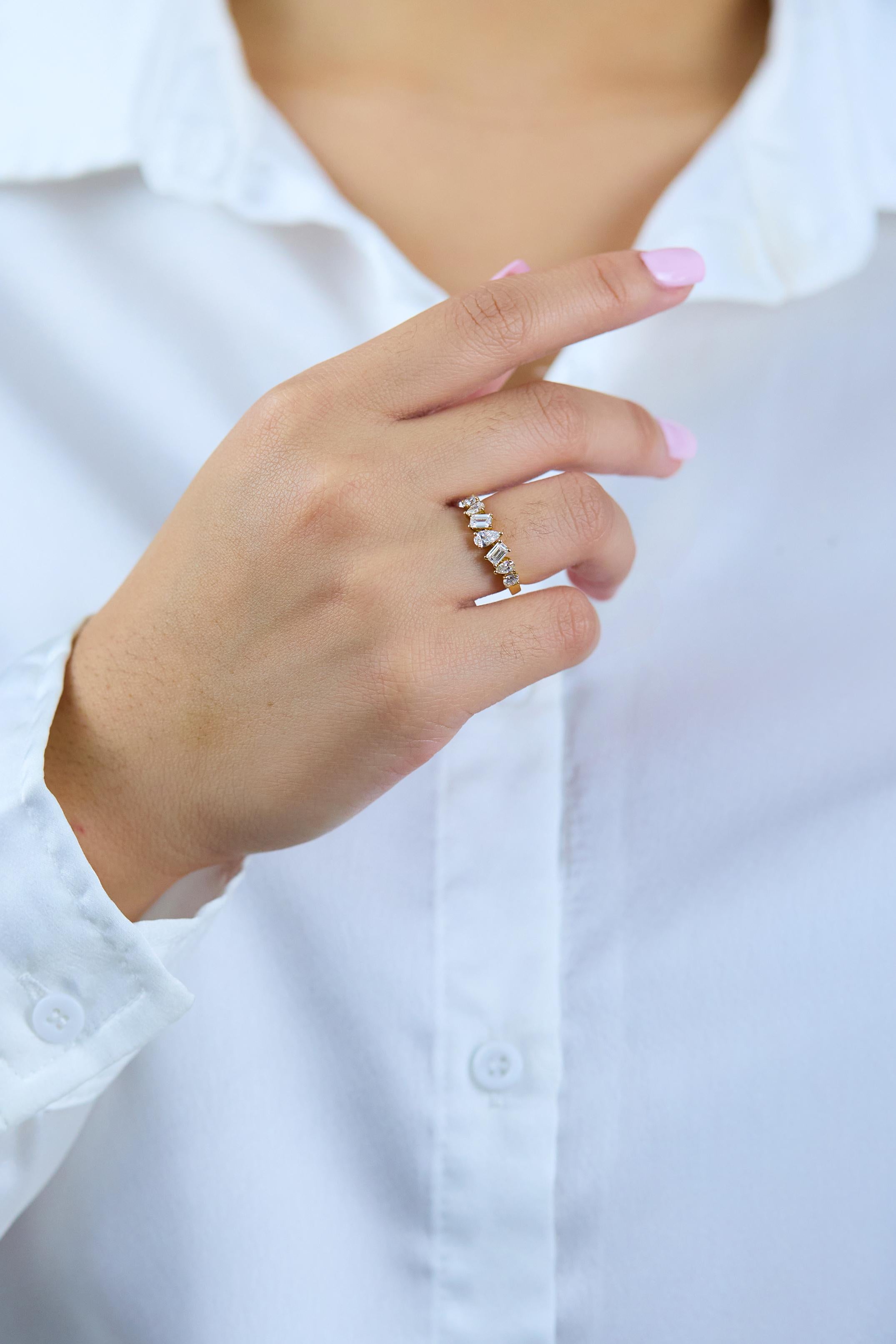Roman Malakov 1,04 Karat Gesamt Mixed-Cut Diamant Sieben-Stein-Mode-Ring im Zustand „Neu“ in New York, NY