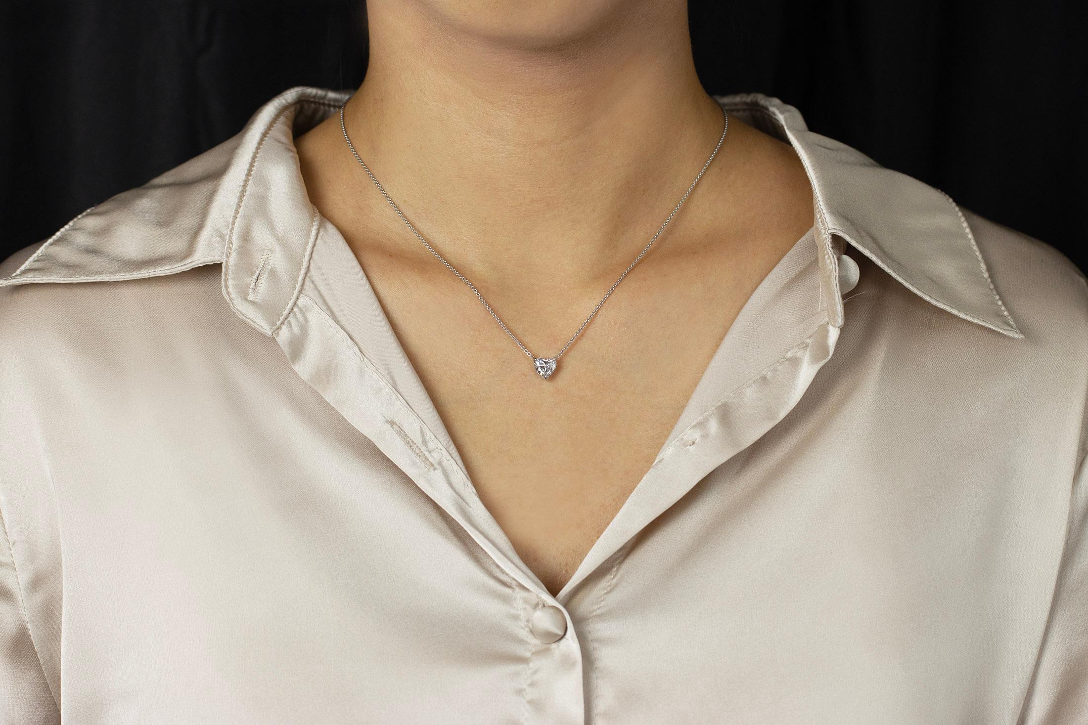 Contemporary Roman Malakov 1.05 Carats Heart Shape Diamond Solitaire Pendant Necklace For Sale
