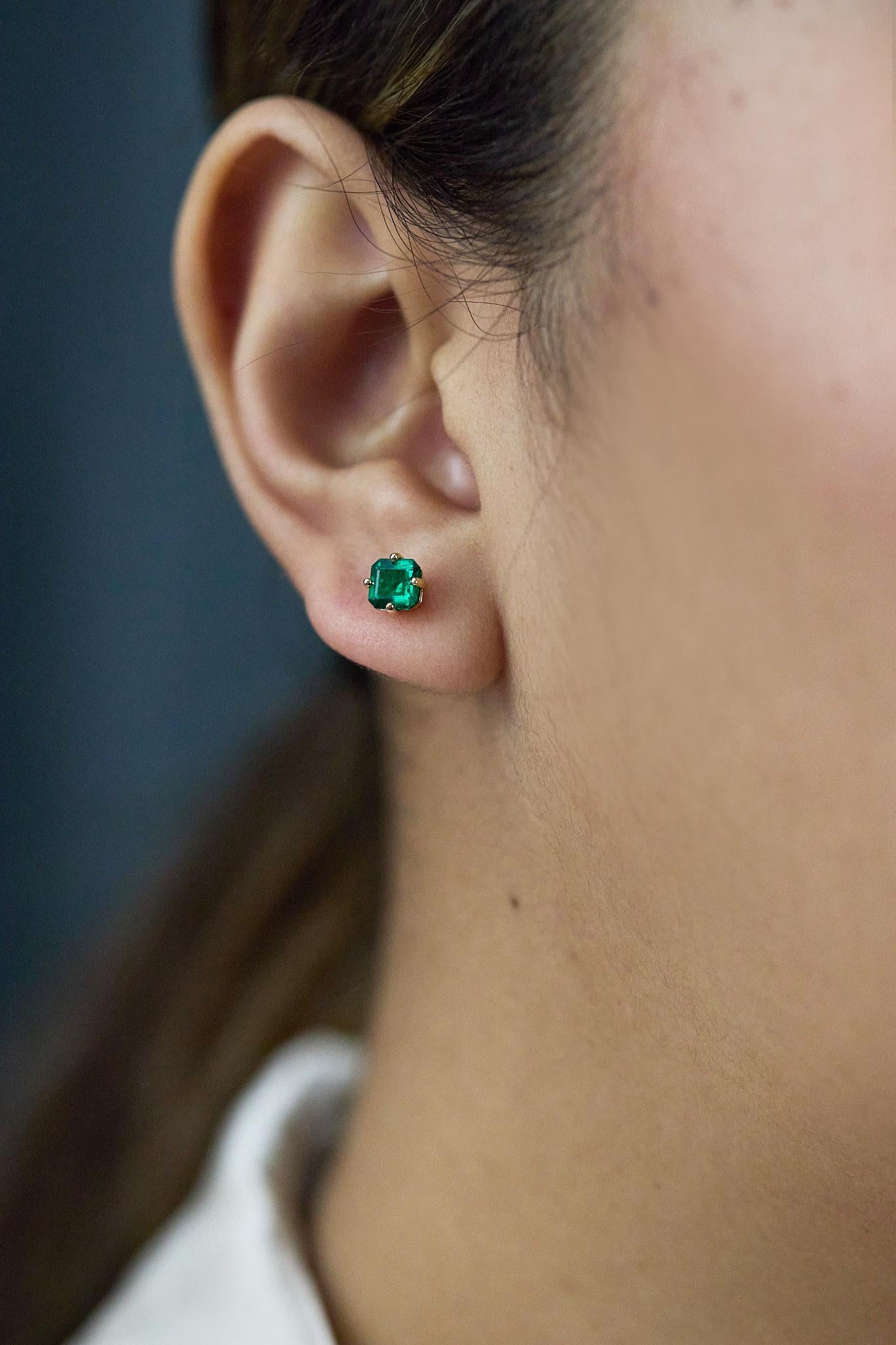 Roman Malakov - Boucles d'oreilles émeraude colombienne de 1,08 carats (taille Asscher) Neuf - En vente à New York, NY