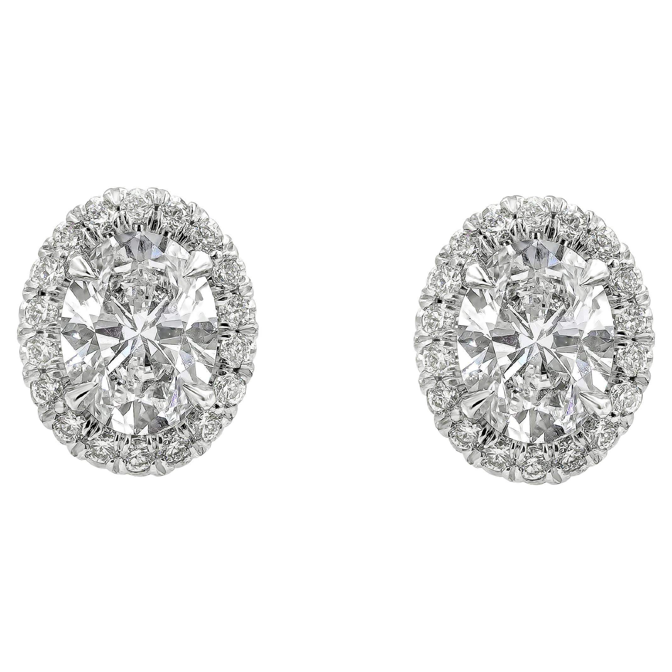 Roman Malakov Clous d'oreilles halo de diamants taille ovale de 1,10 carat au total