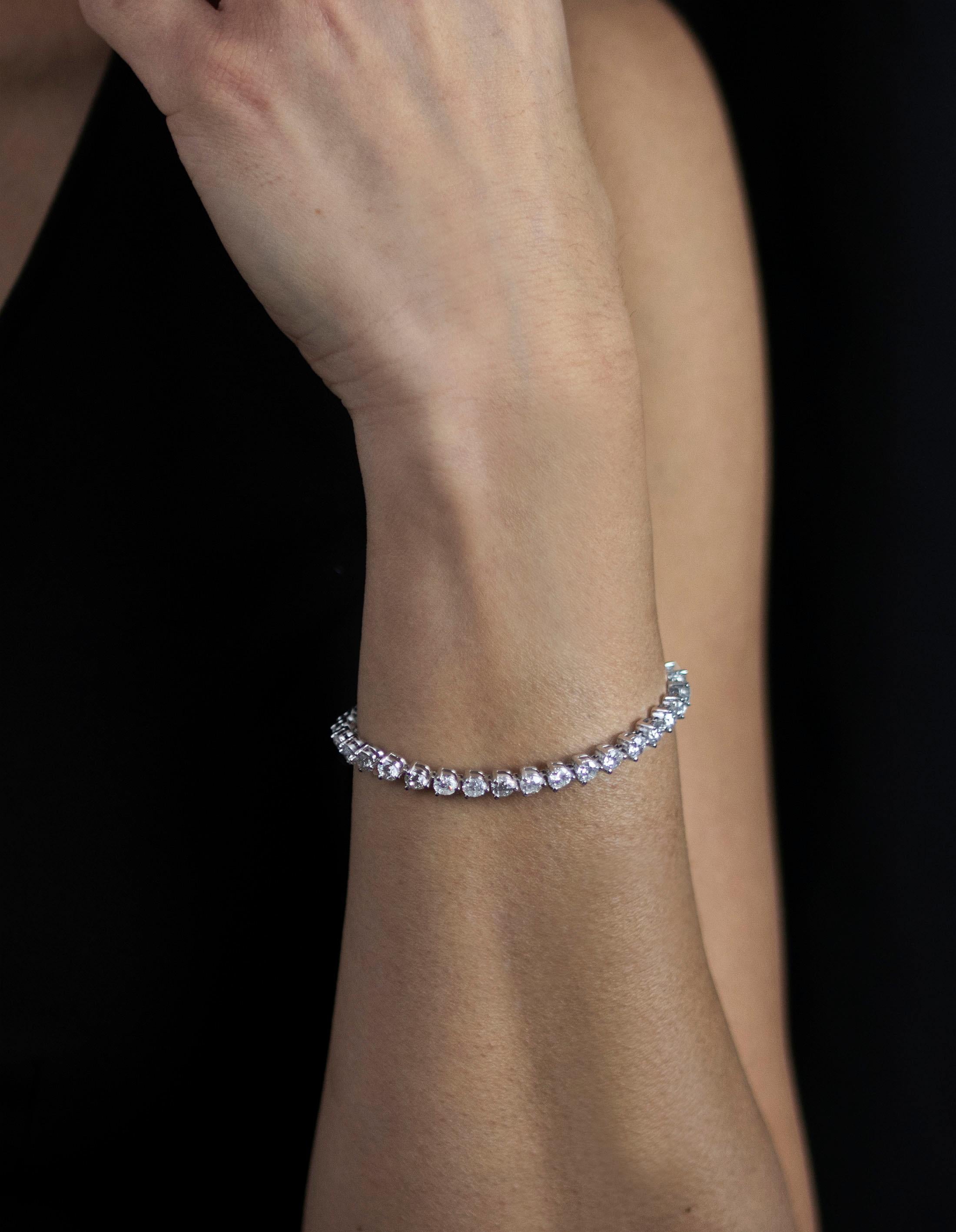 Roman Malakov Bracelet tennis à trois griffes avec diamants ronds de 11,35 carats au total Neuf - En vente à New York, NY