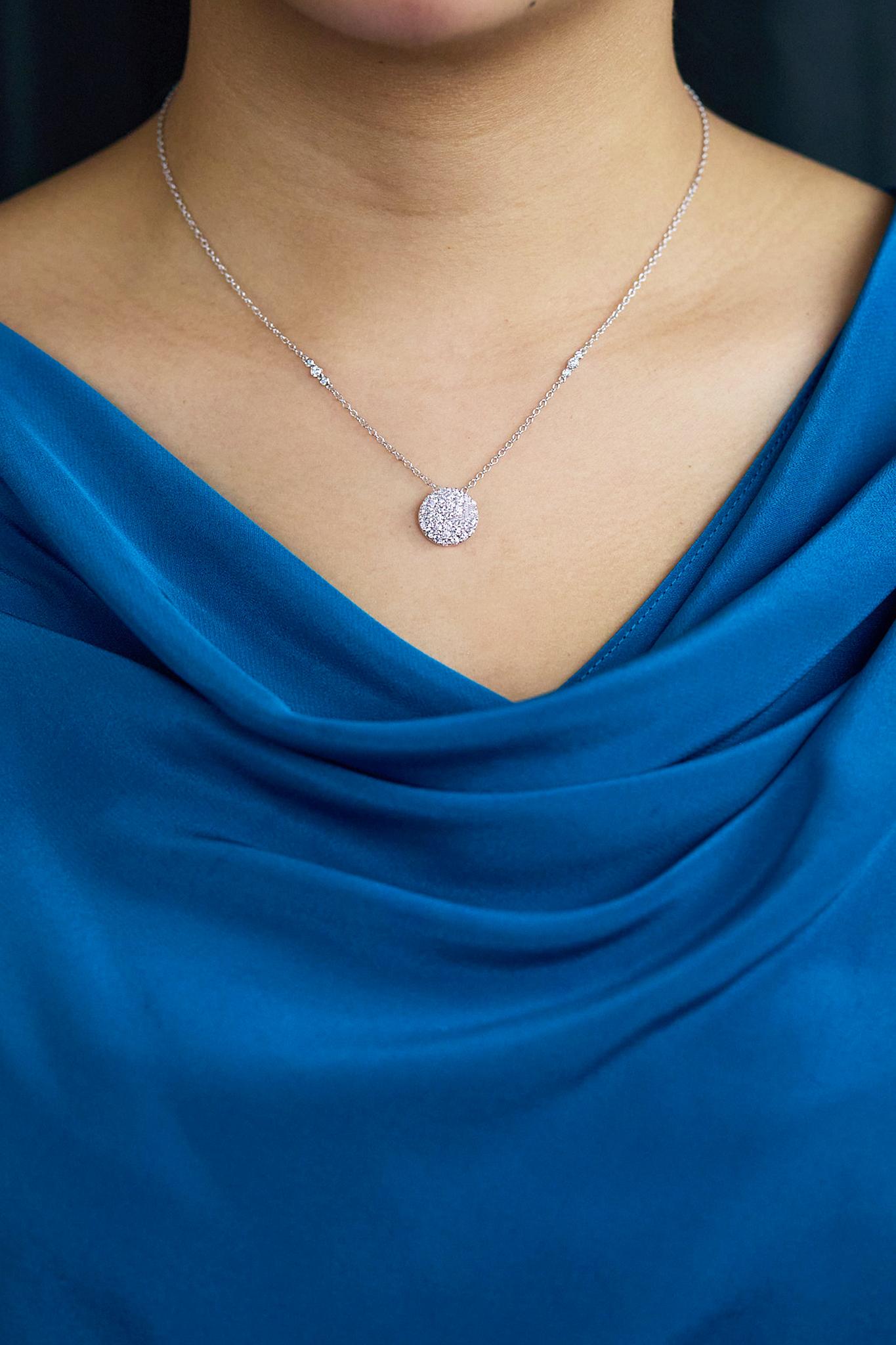 Taglio rotondo Roman Malakov Diamonds Collana con disco di diamanti a taglio rotondo da 1,14 carati totali in vendita