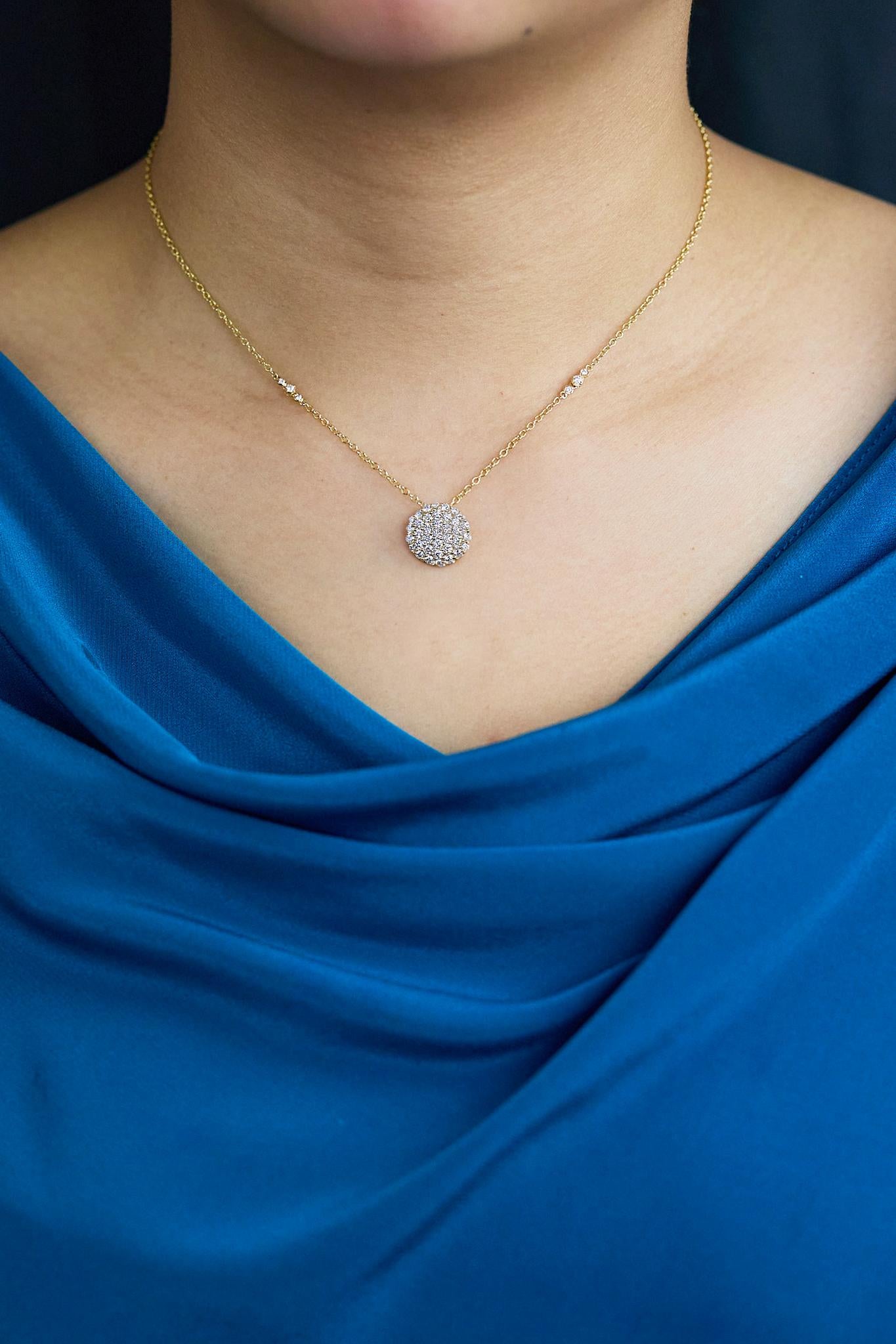 Roman Malakov Diamonds Collana con disco di diamanti a taglio rotondo da 1,14 carati totali In condizioni Nuovo in vendita a New York, NY