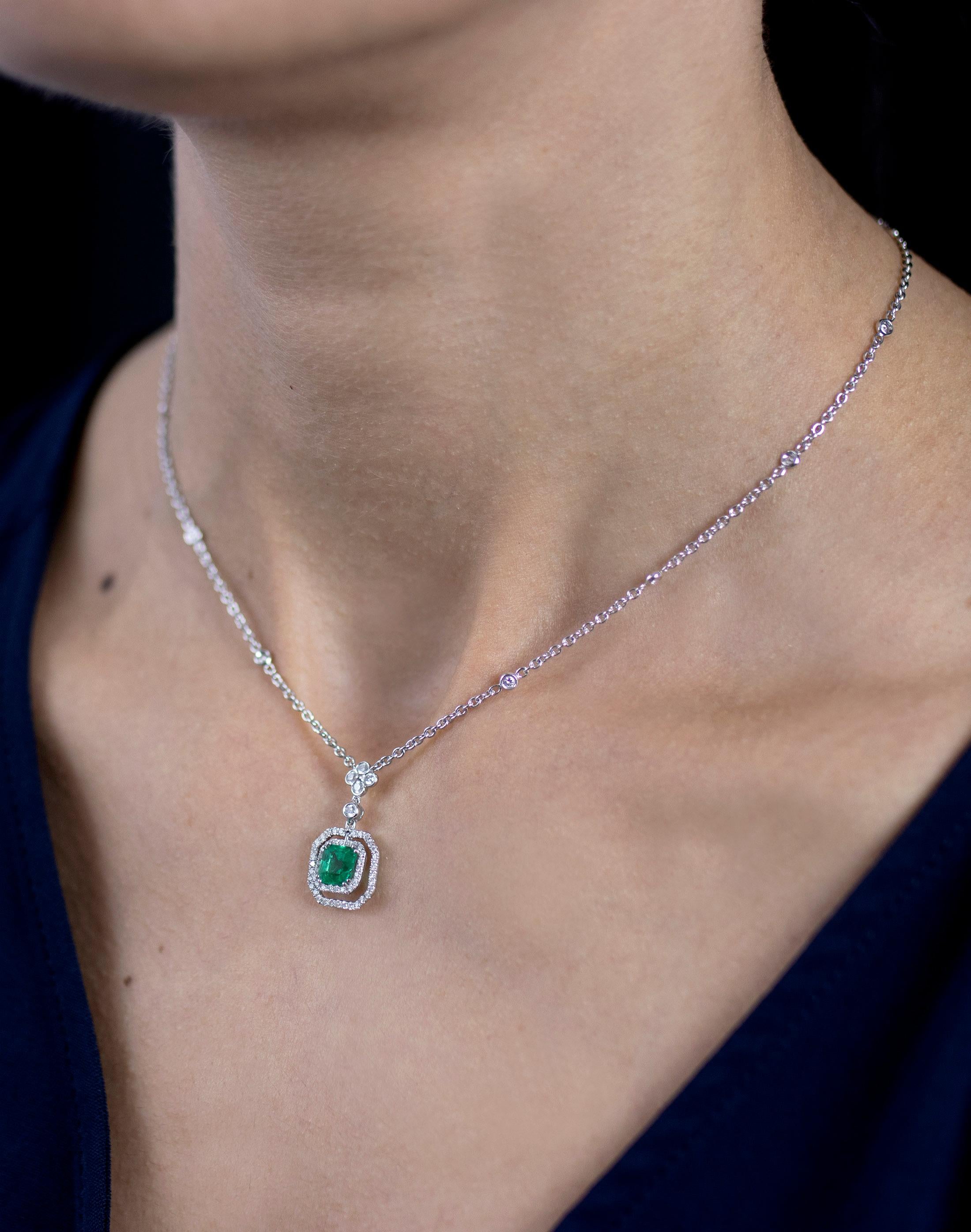 Roman Malakov 1.18 Carat Emerald with Diamond Double Halo Pendant Necklace In New Condition For Sale In New York, NY