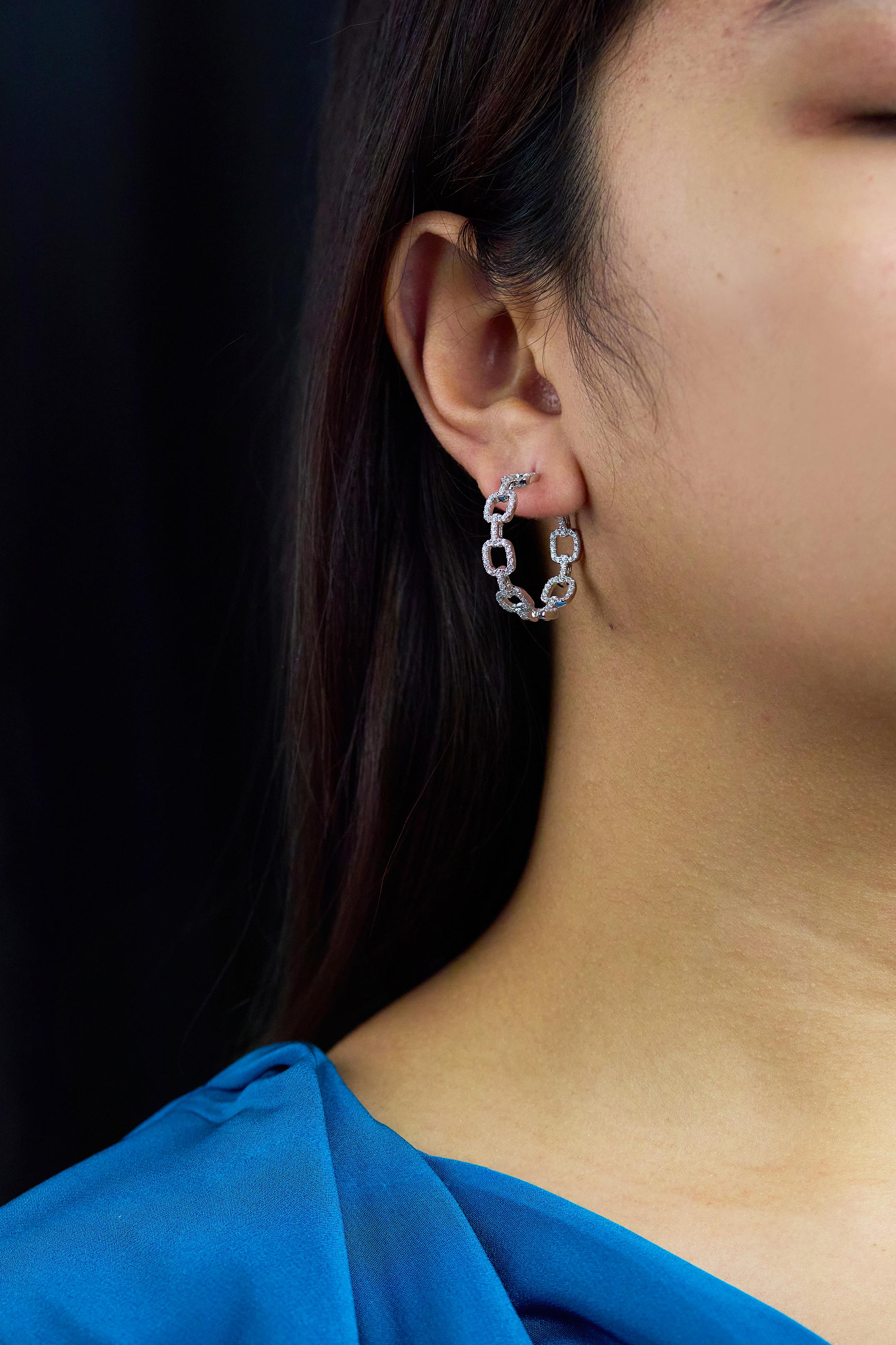 Roman Malakov Pendientes de aro de oro blanco con diamantes de corte redondo de 1,20 quilates totales Corte redondo en venta