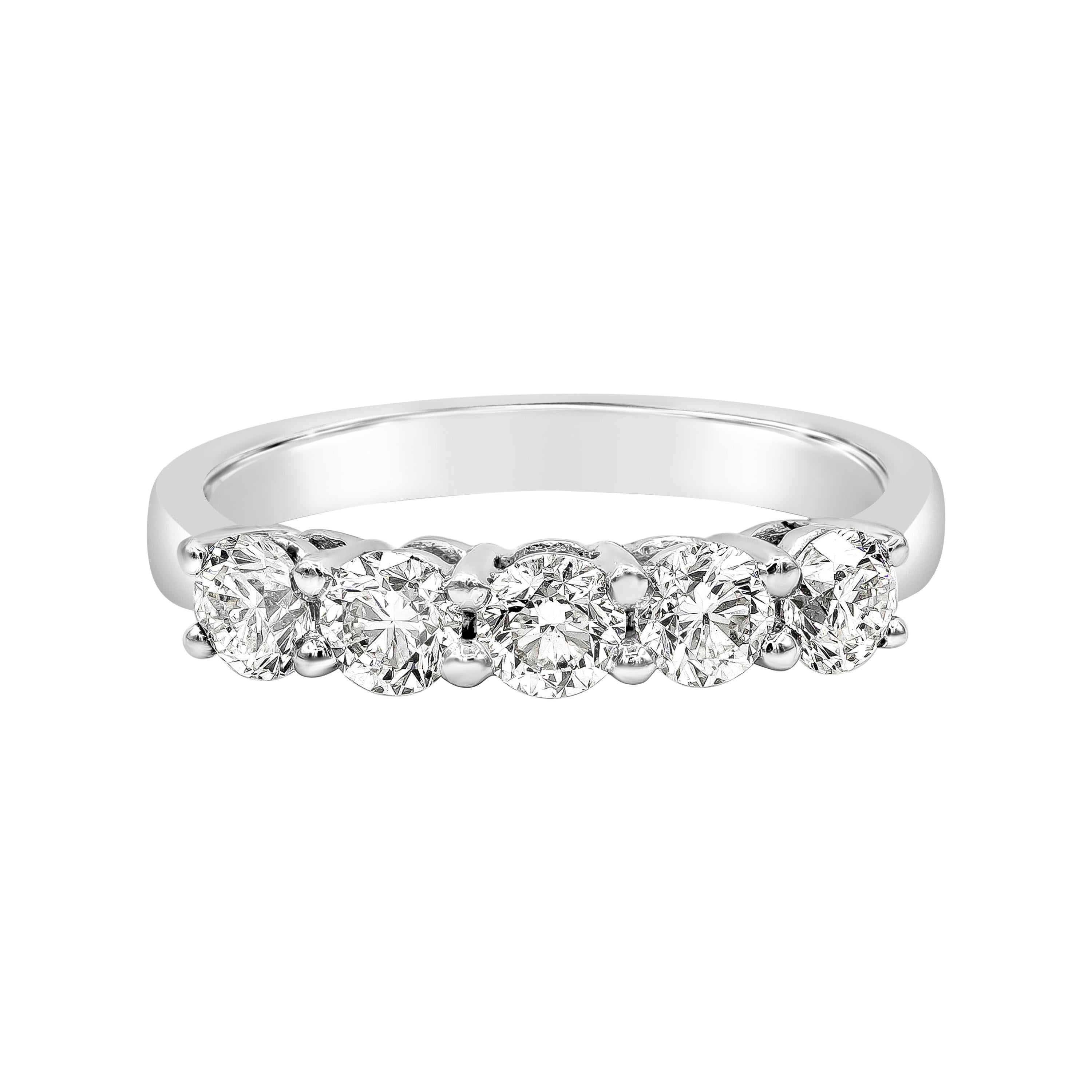 Roman Malakov 1.21 Carats Total Round Diamond Five-Stone Wedding Band Ring For Sale