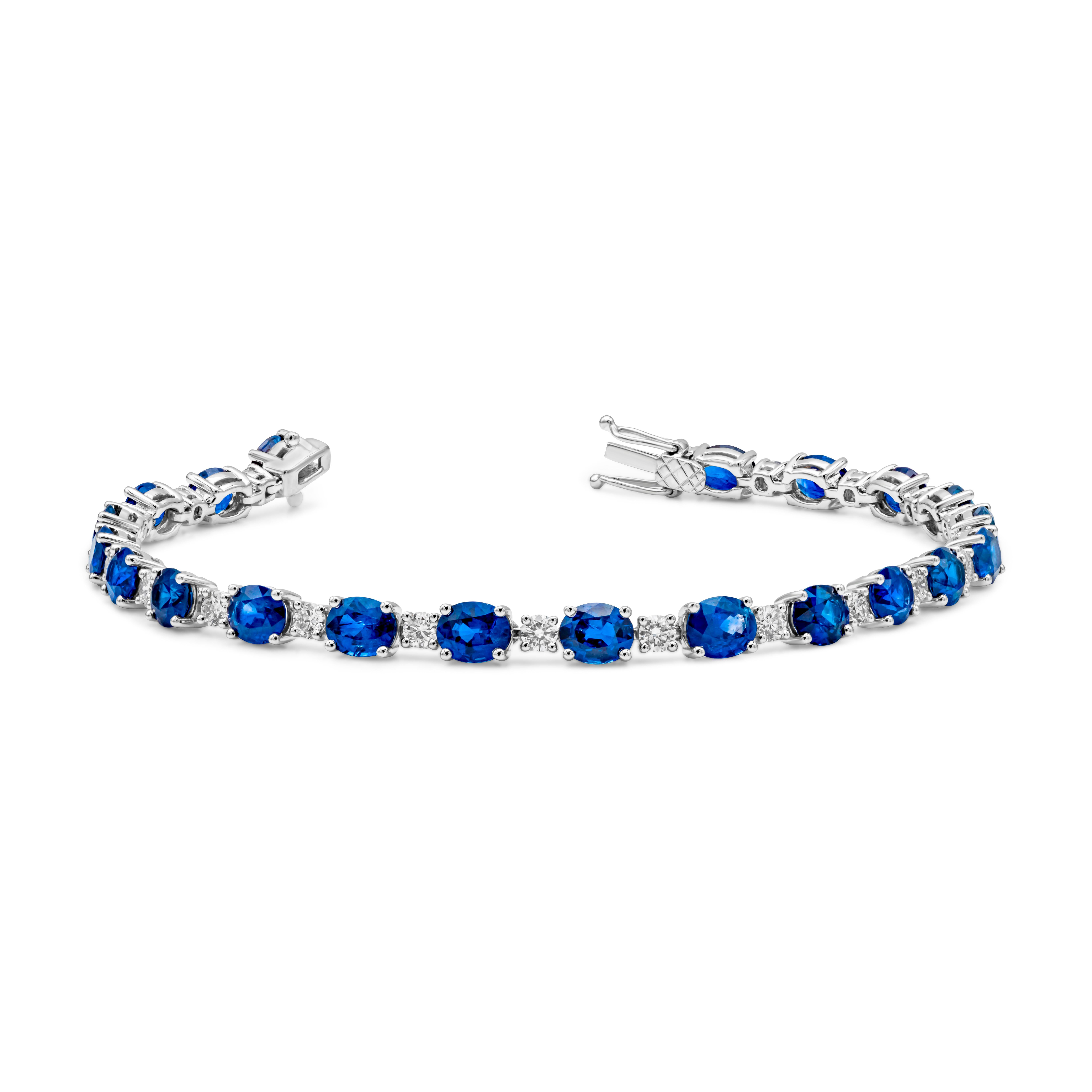 Contemporary Roman Malakov 12.56 Carat Oval Cut Blue Sapphire with Diamond Tennis Bracelet For Sale