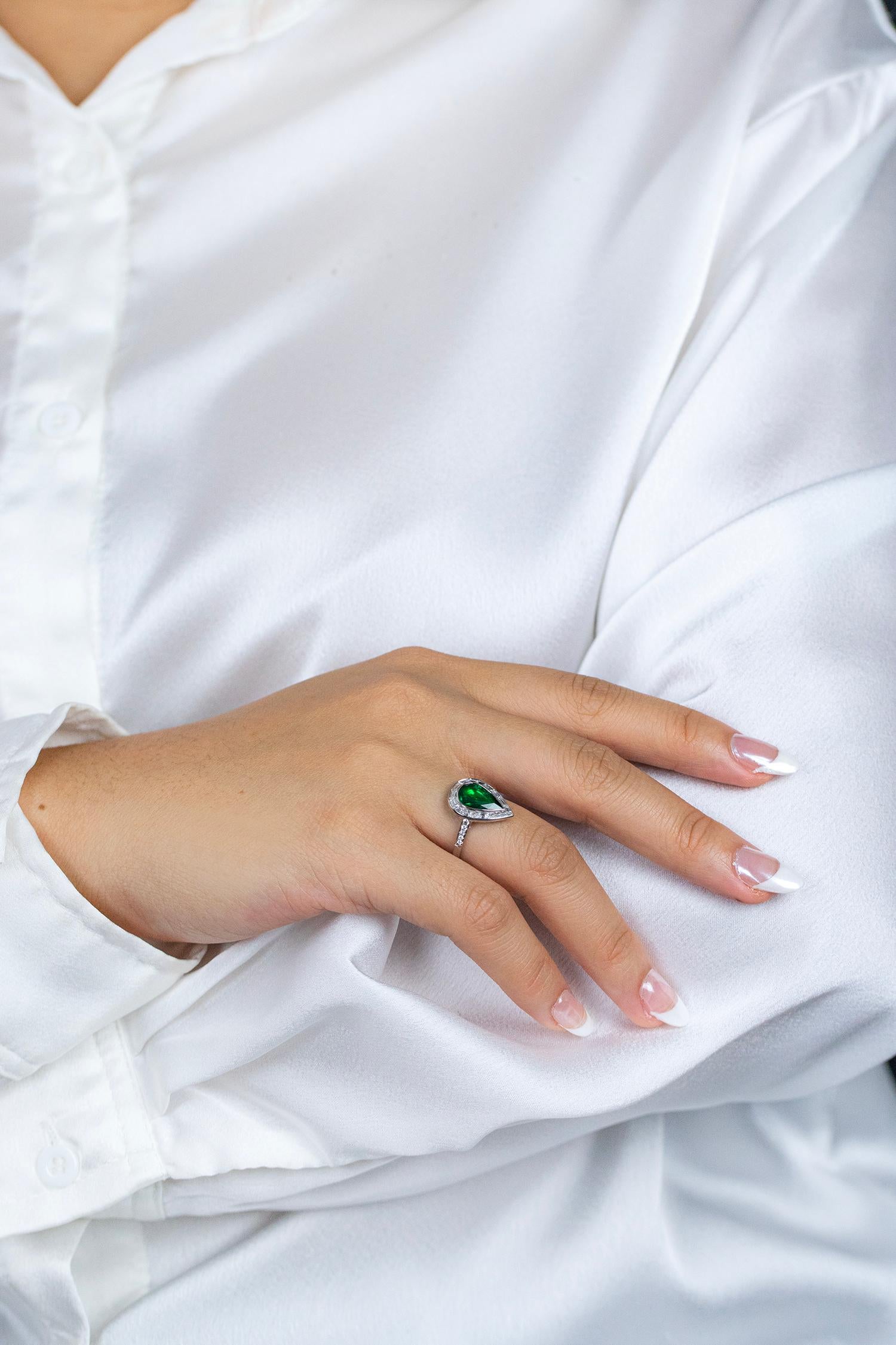 Women's Roman Malakov 1.26 Carats Pear Shape Emerald & Diamond Engagement Ring