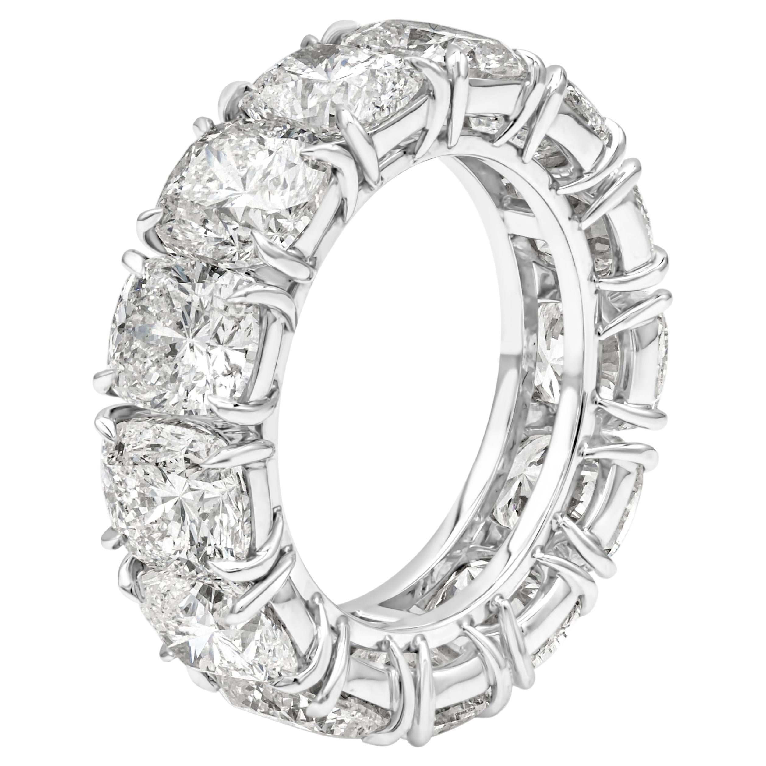 Roman Malakov, alliance d'éternité en diamants taille coussin de 13,47 carats au total en vente