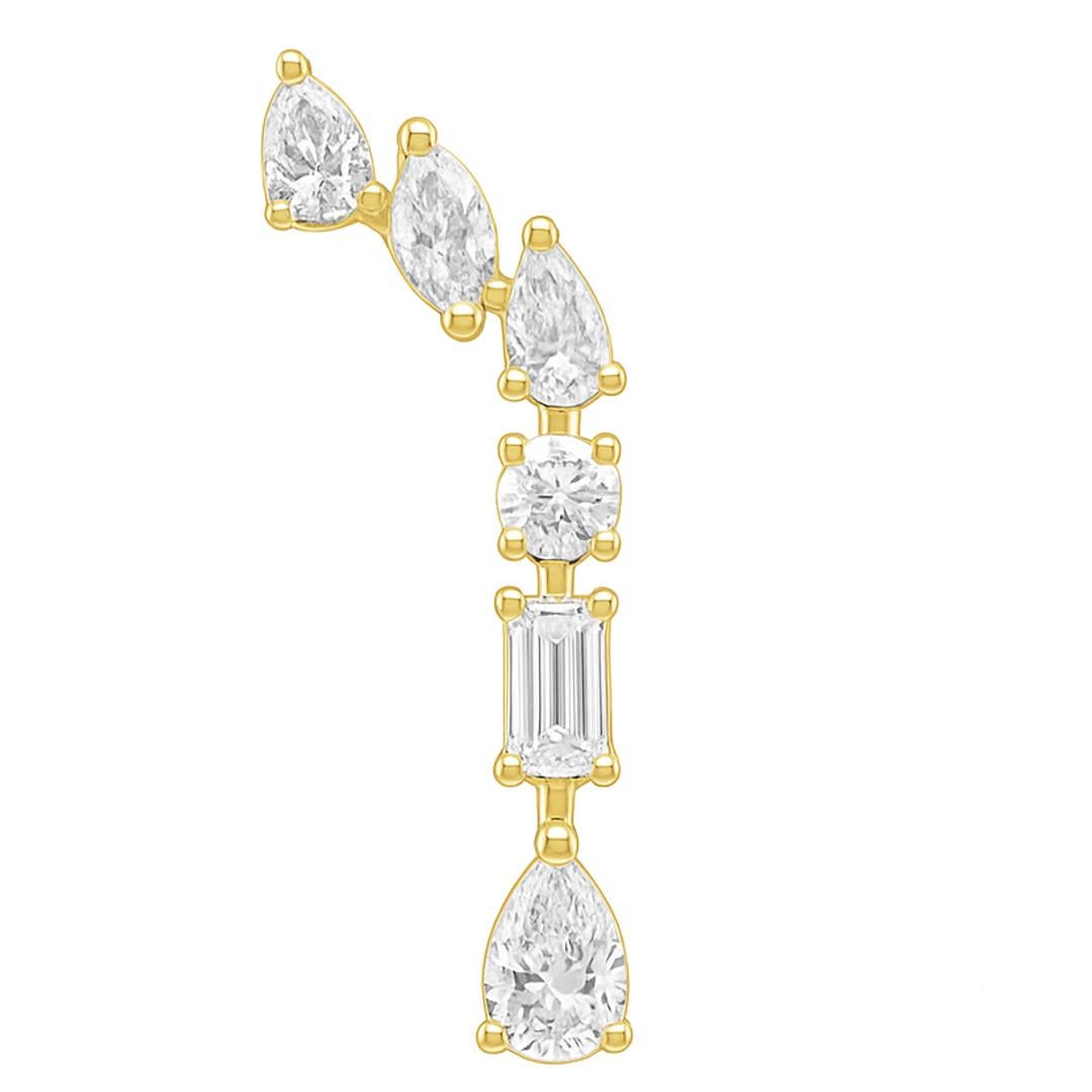 Une paire de boucles d'oreilles chic, composée de 12 diamants pesant 1,38 carats au total, avec des tailles mixtes de poire, marquise, ronde et émeraude. Finement réalisé en or jaune 18 carats. Parfait pour une tenue de soirée. 

Roman Malakov est