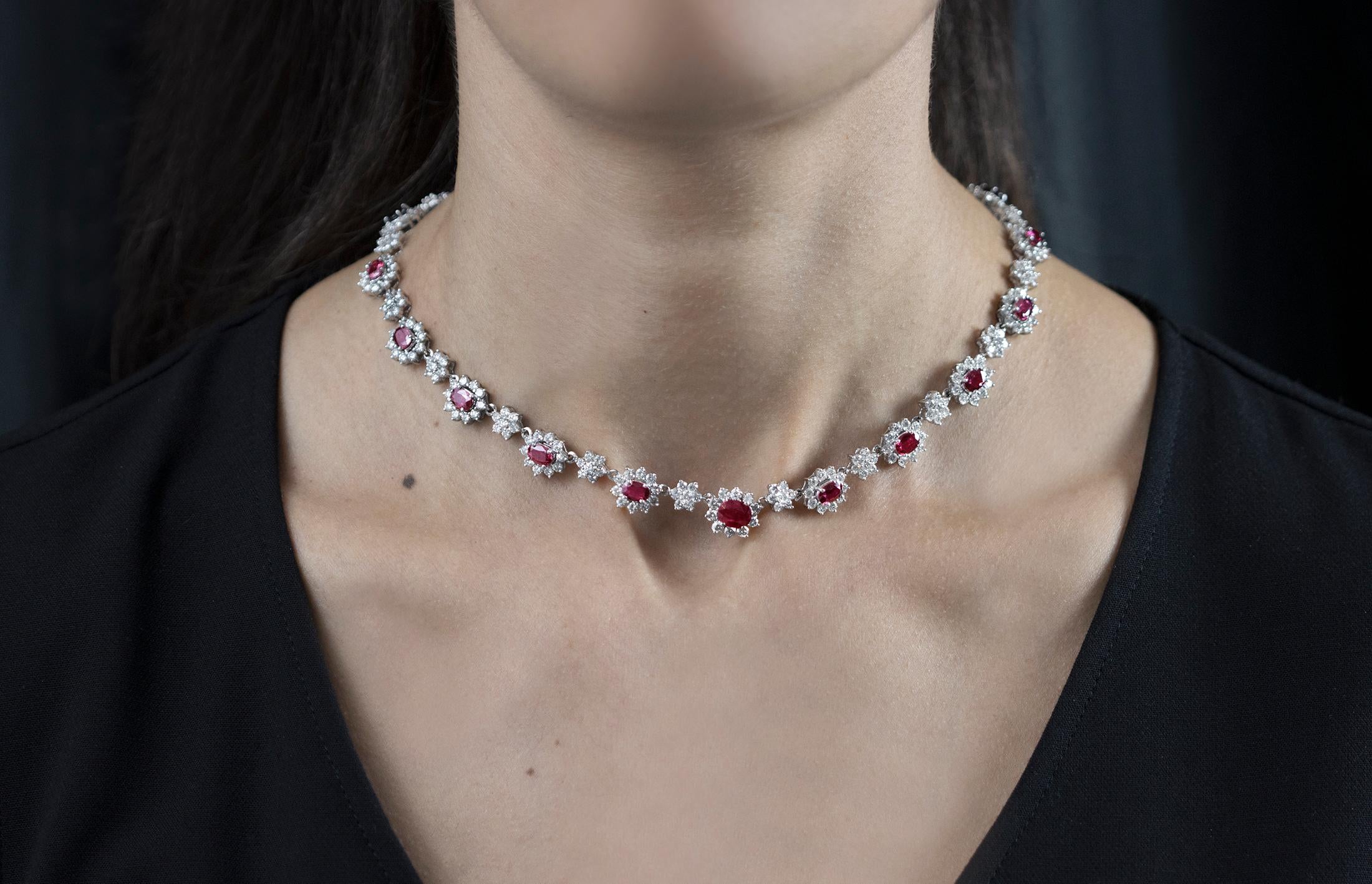 Women's Roman Malakov 14.01 Carats Total Oval Cut Ruby & Diamond Halo Collar Necklace For Sale