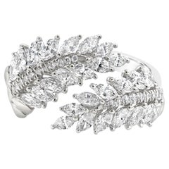 Roman Malakov 1,42 Karat Gesamtbetrag gemischter Diamanten Fashion Leaf Ring