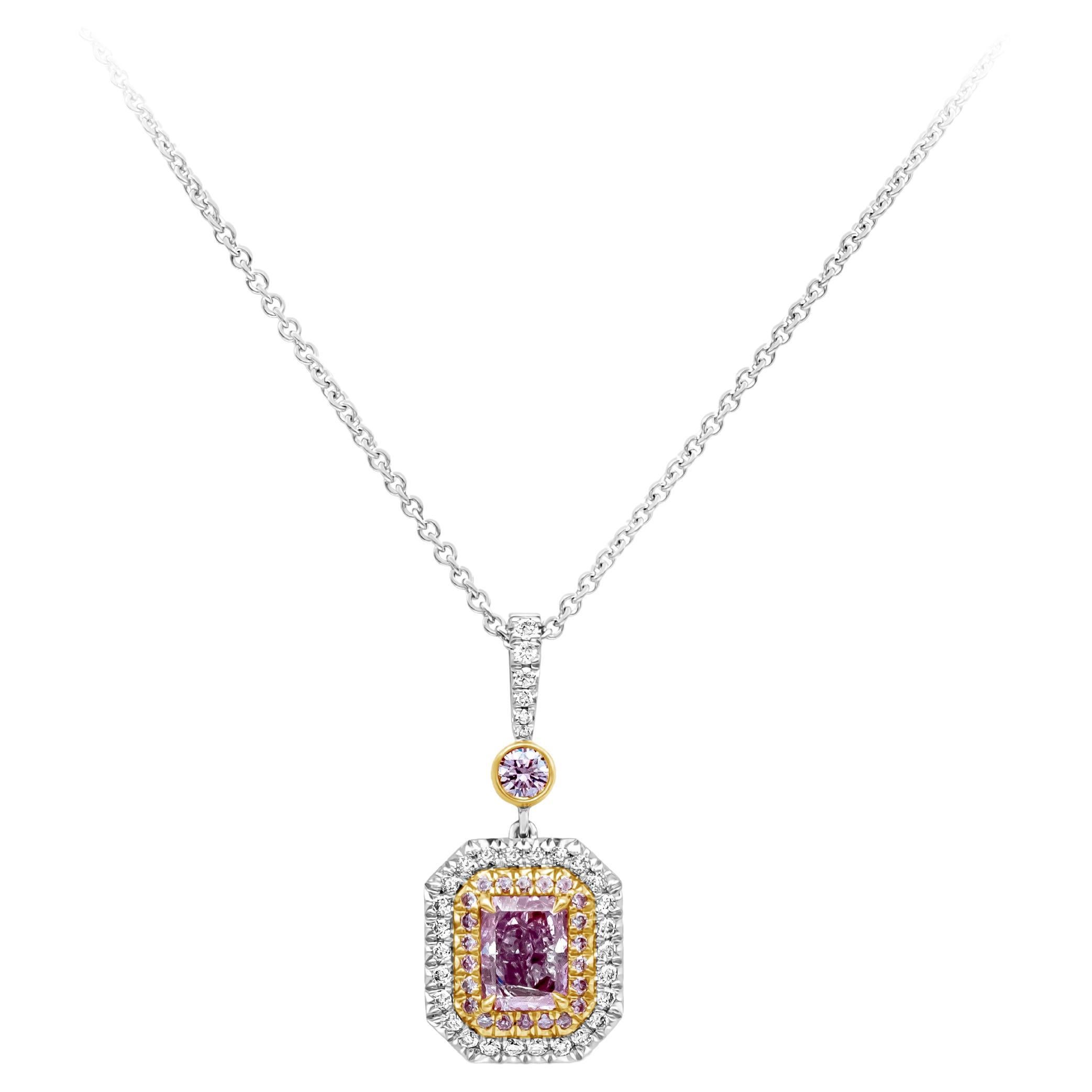 GIA Certified 1.01 Carat Radiant Cut Fancy Color Pink Diamond Pendant Necklace en vente