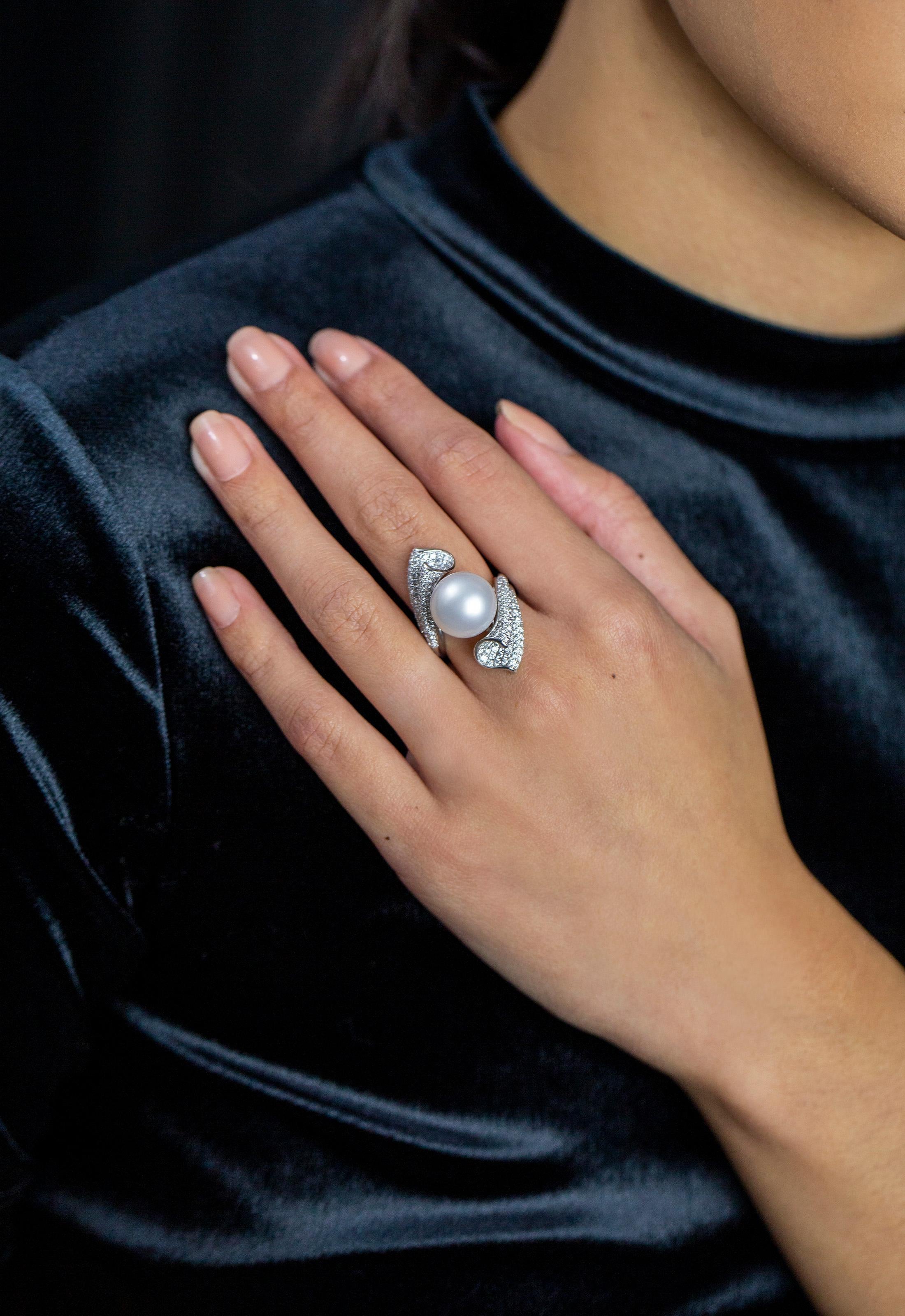 Women's Roman Malakov 1.44 Carat Diamond And South Sea Pearl Cocktail Fashion Ring For Sale