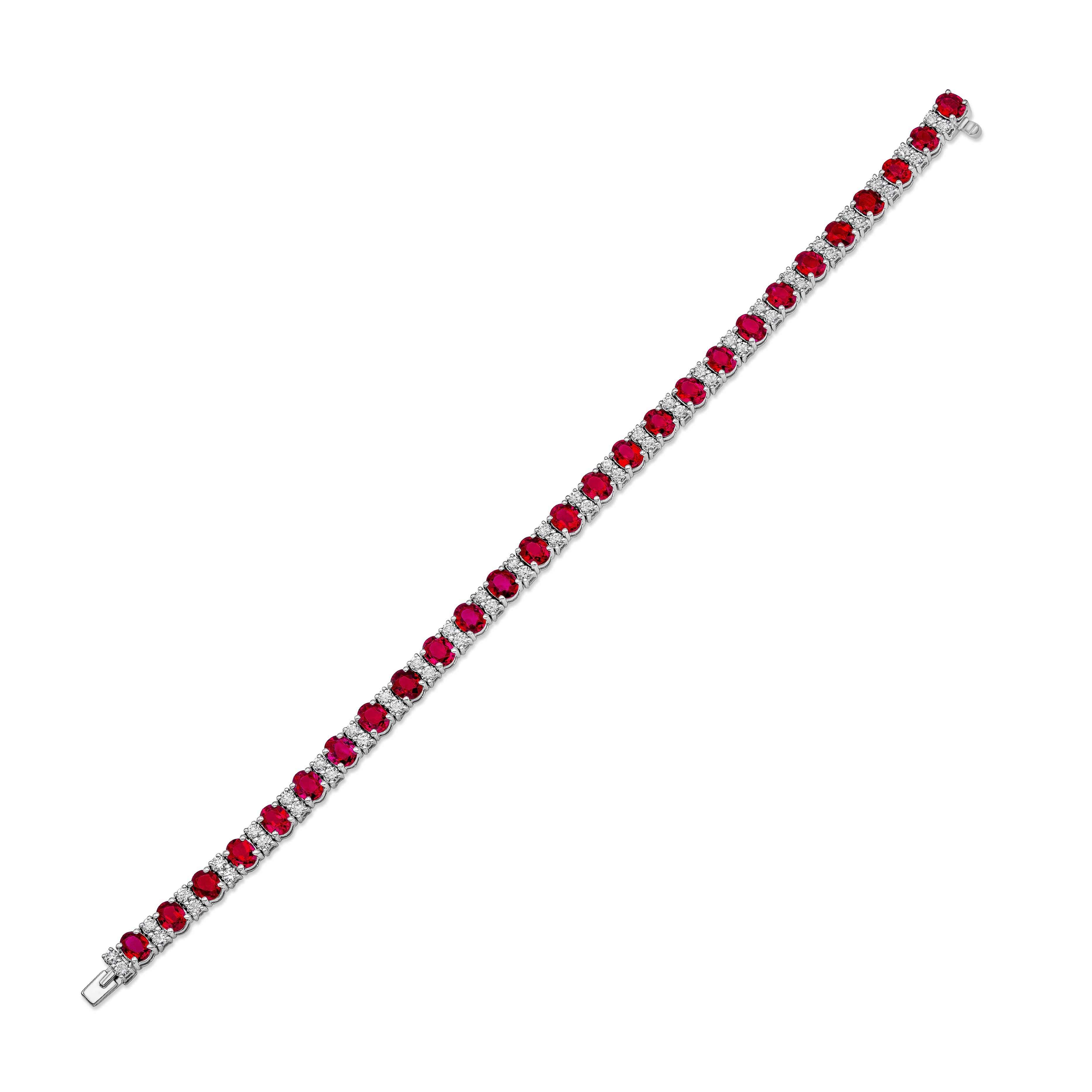 Contemporain Roman Malakov Bracelet tennis avec rubis taille ovale de 12,65 carats et diamants ronds en vente