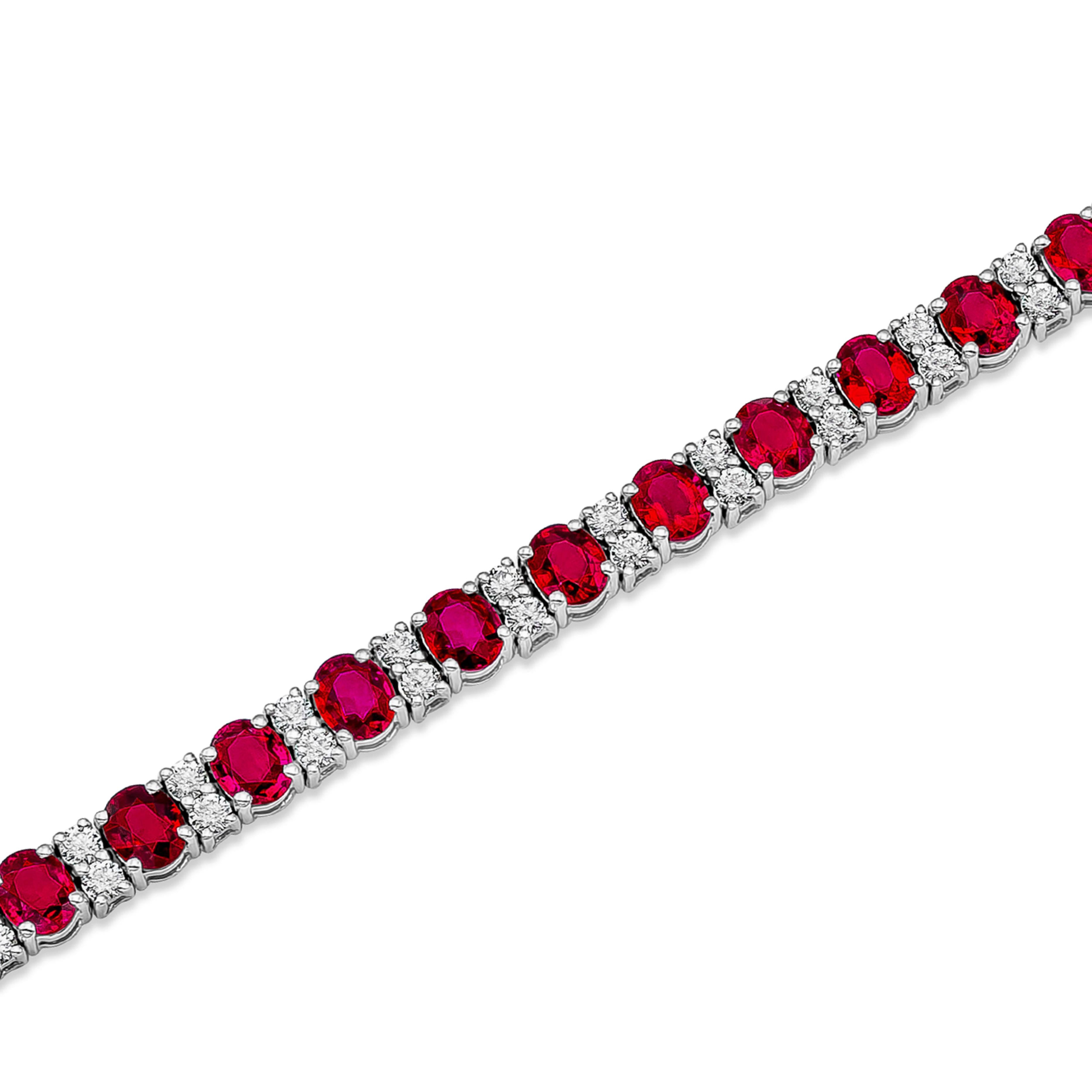 Taille ovale Roman Malakov Bracelet tennis avec rubis taille ovale de 12,65 carats et diamants ronds en vente