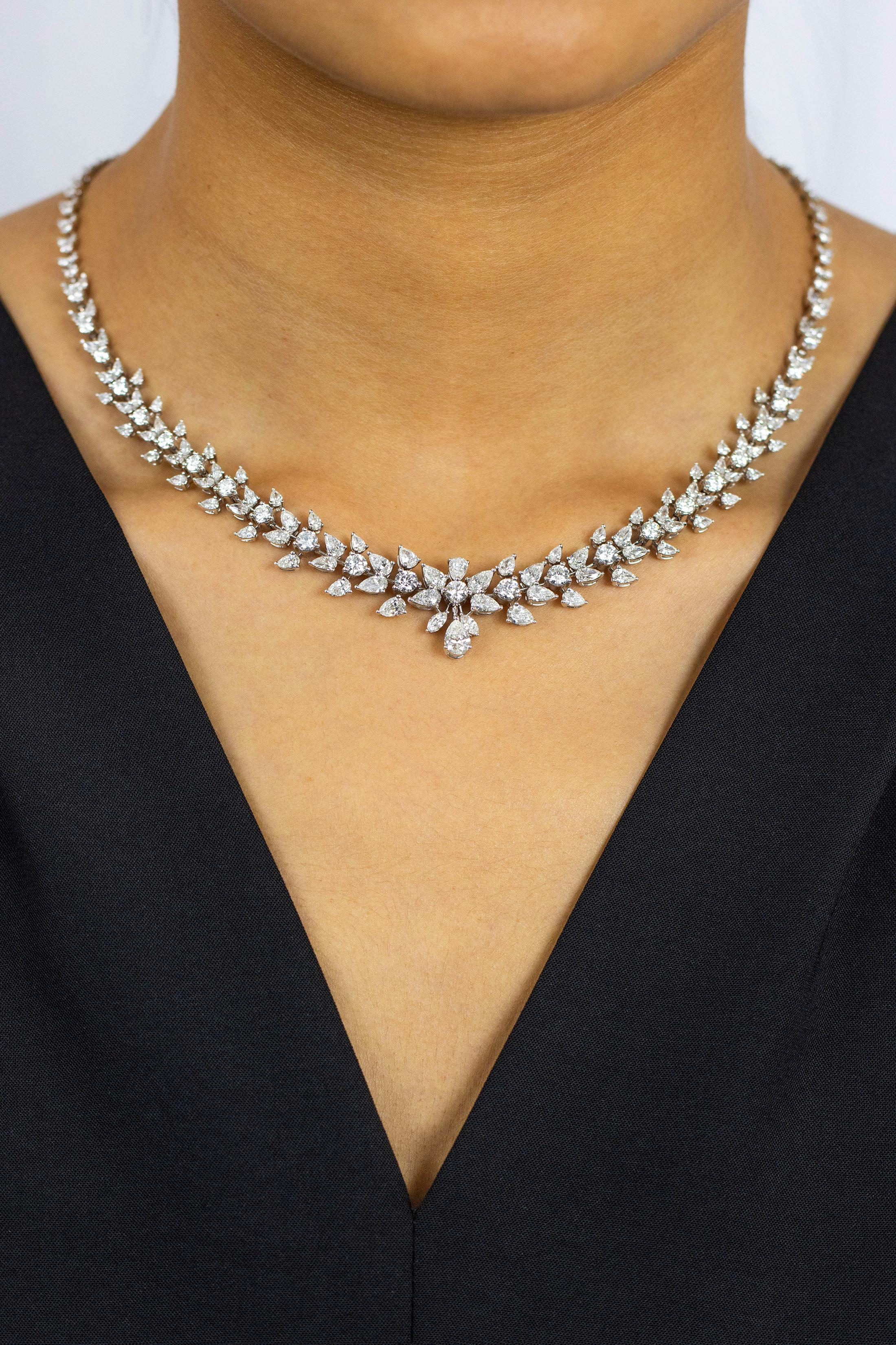 Contemporary Roman Malakov 15.01 Carats Total Fancy Shape Diamond Cluster Necklace For Sale
