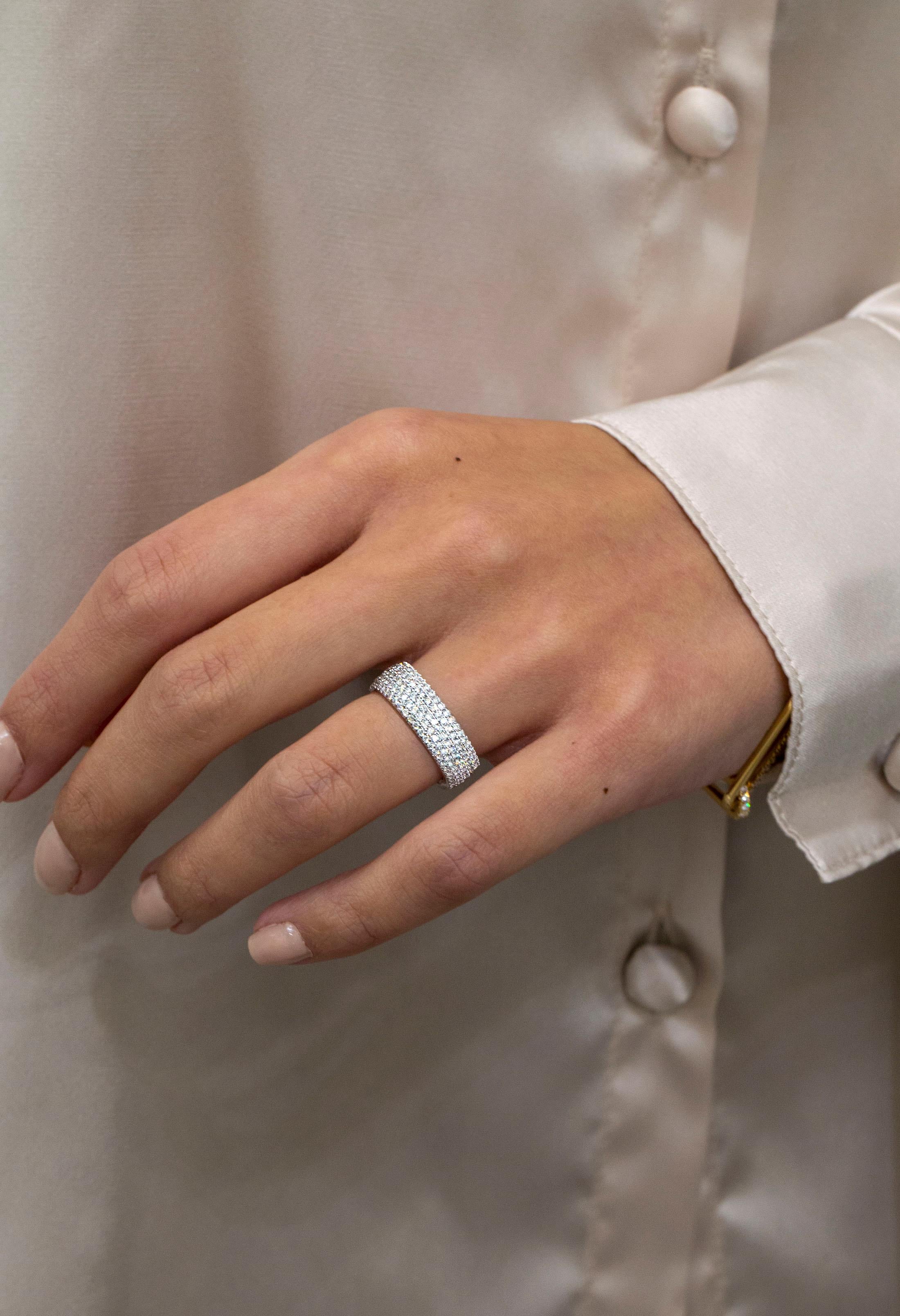 Women's or Men's Roman Malakov 1.60 Carat Total Five-Row Round Diamond Wedding Band Ring For Sale