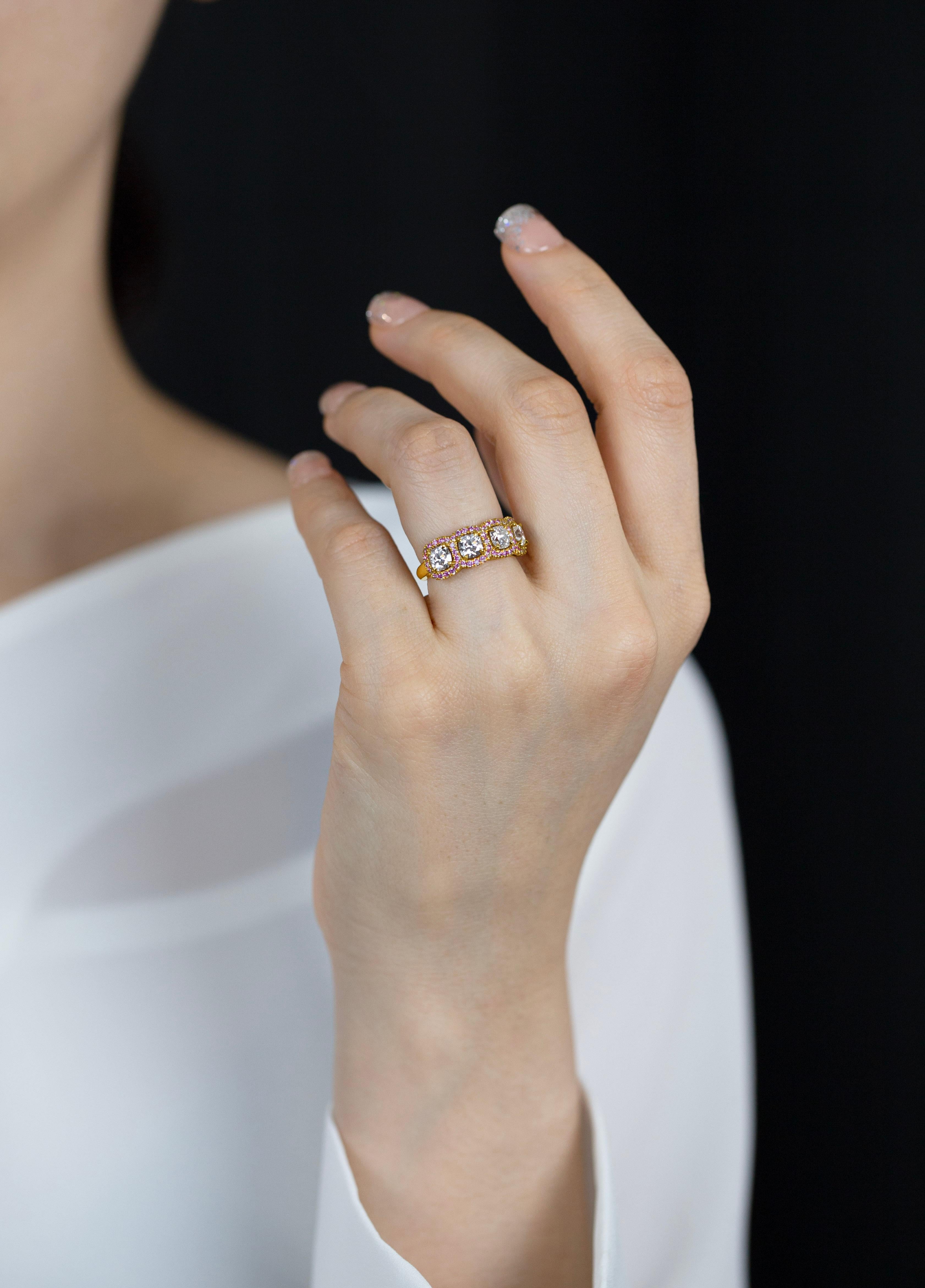 Roman Malakov 1.66 Carats Cushion Diamond & Pink Diamond Halo Wedding Band ring en vente 2