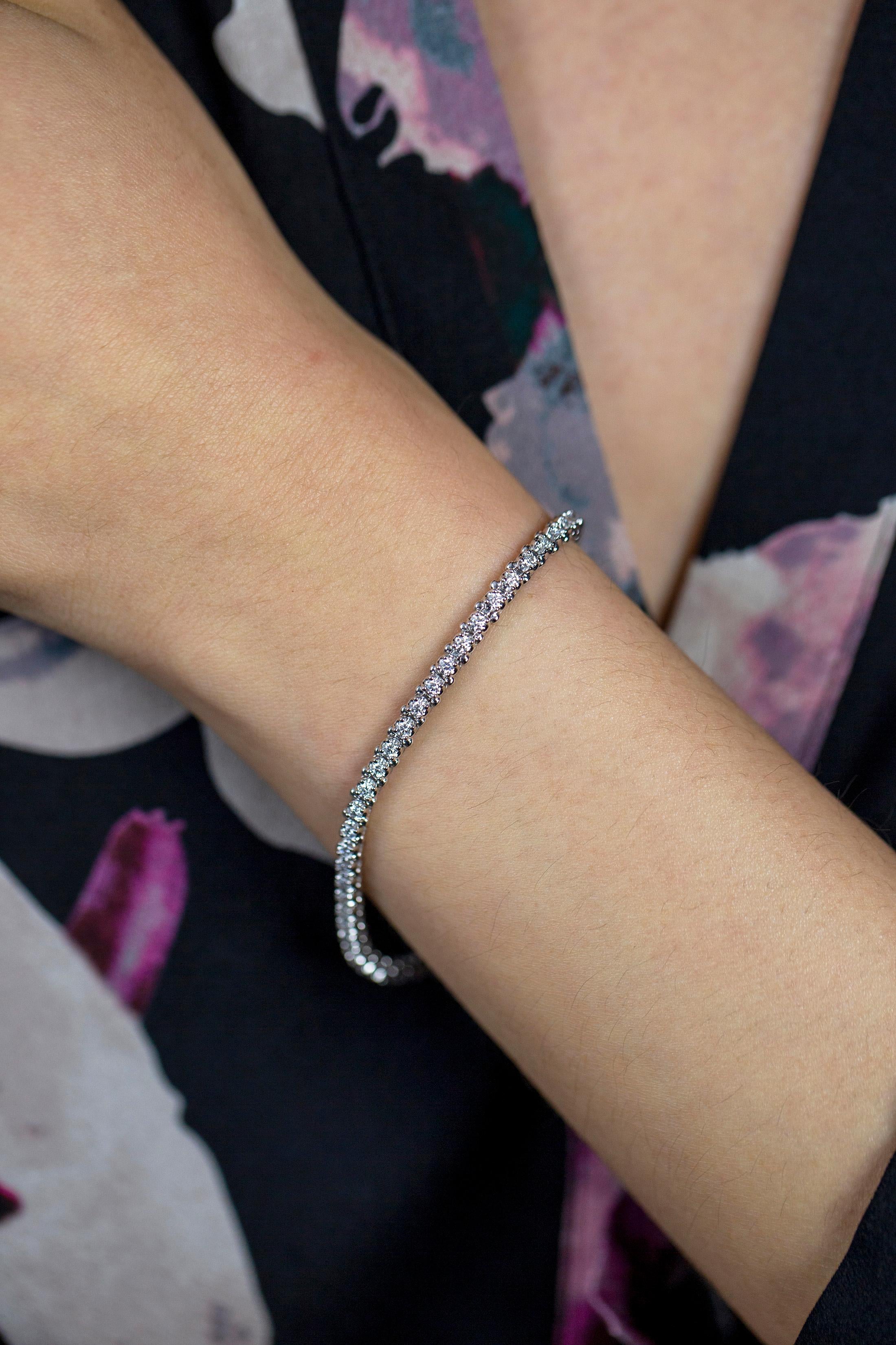 Roman Malakov 1.73 Carat Total Round Brilliant Cut Diamond Tennis Bracelet In New Condition In New York, NY