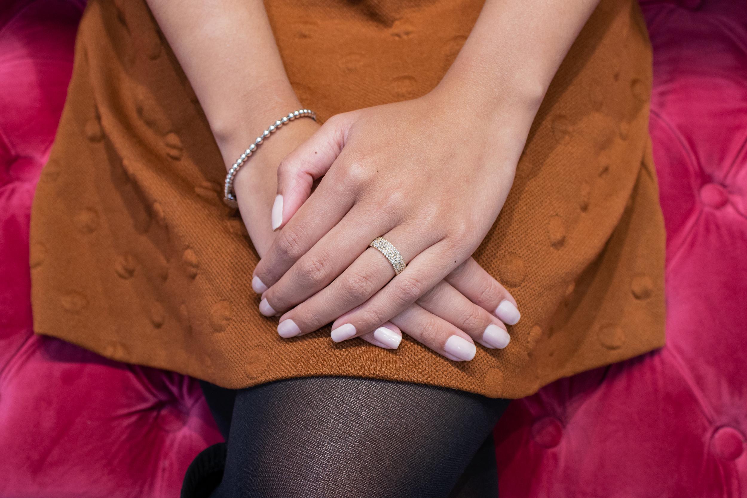 Women's Roman Malakov 1.75 Carat Round Diamond Five-Row Fashion Ring For Sale