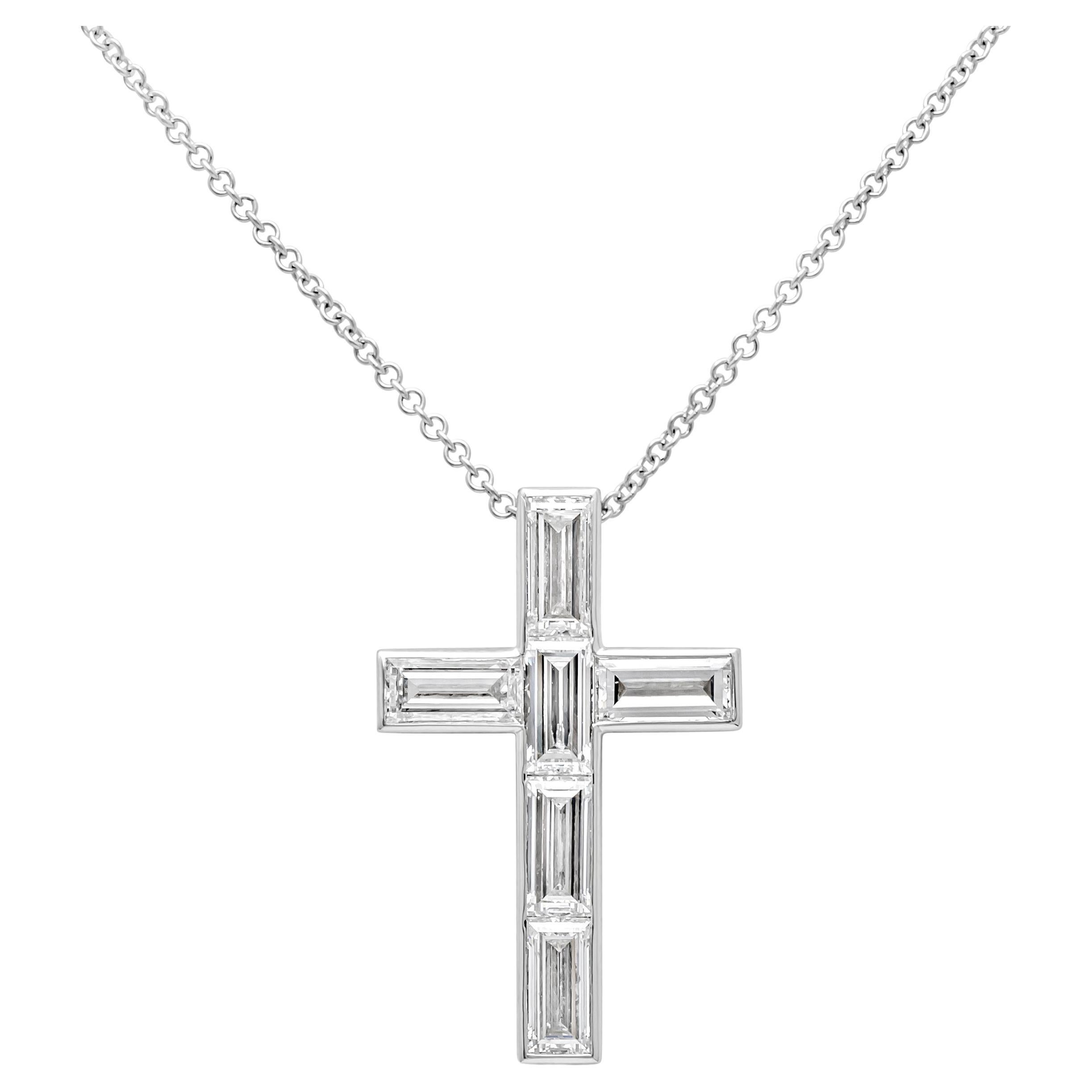 Roman Malakov 1.76 Carats Total Baguette Cut Diamond Cross Pendant Necklace For Sale