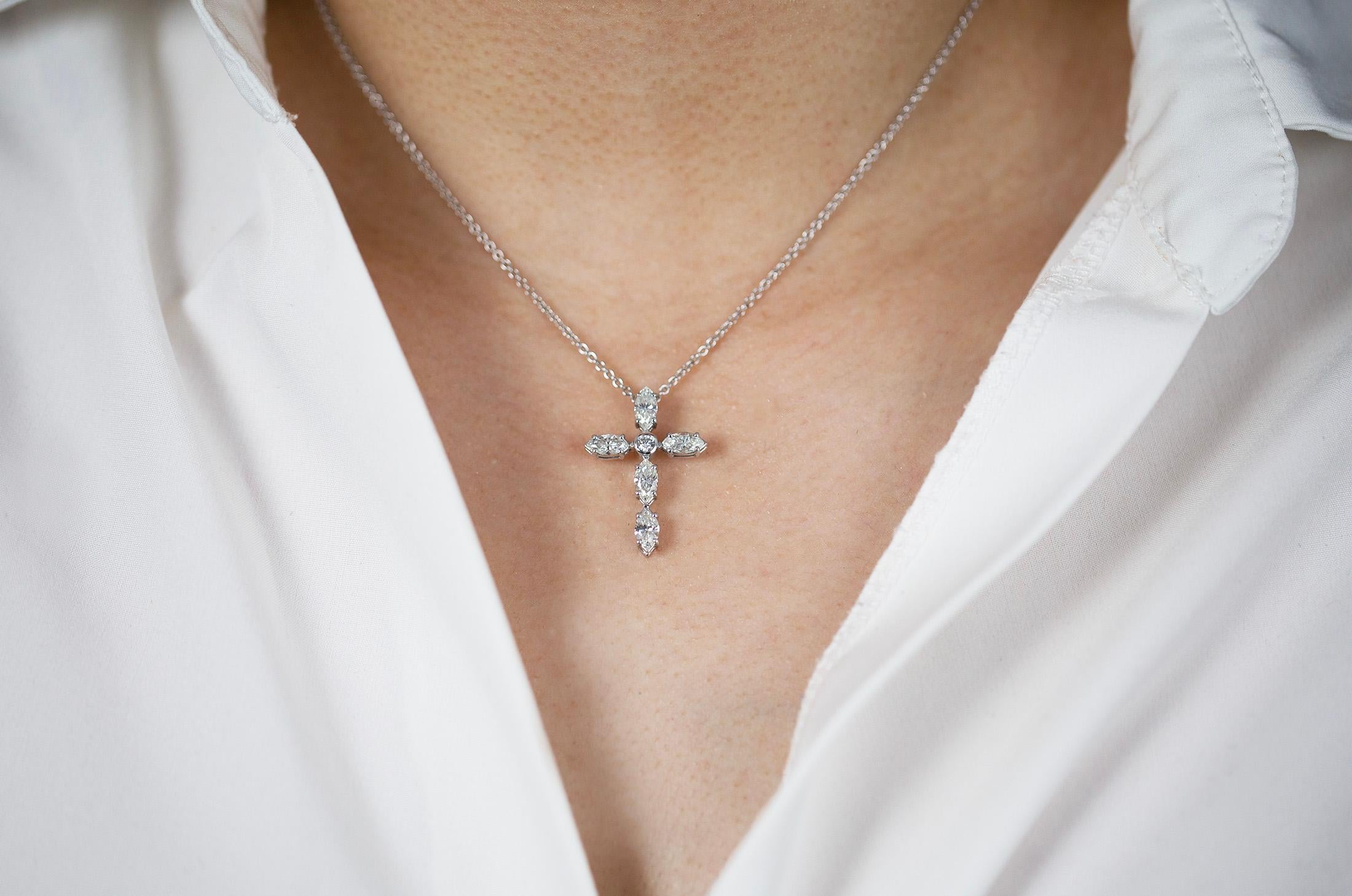 Contemporary Roman Malakov 1.77 Carats Total Marquise Cut Diamond Cross Pendant Necklace For Sale