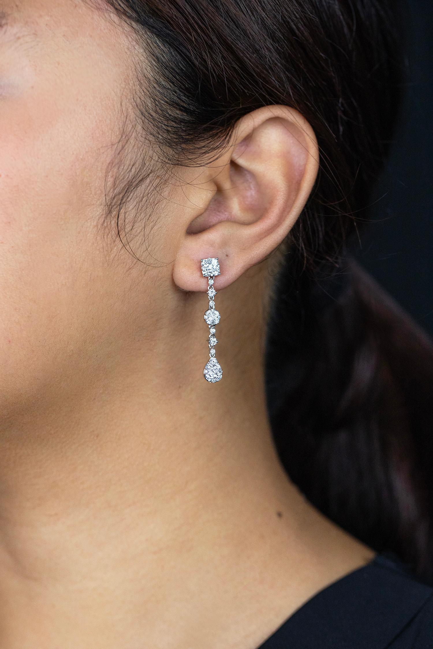 Contemporain Roman Malakov, pendants d'oreilles en grappe de diamants ronds et brillants de 1,78 carats au total en vente