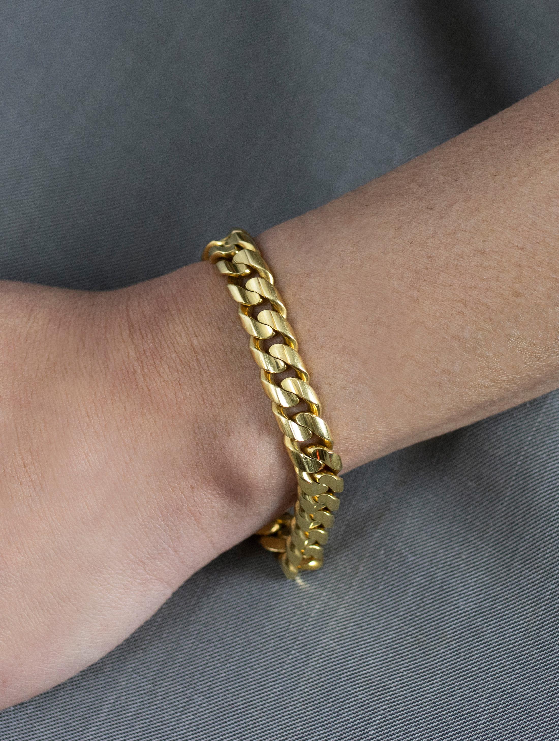Moderne Bracelet à maillons cubains en or jaune 18 carats en vente