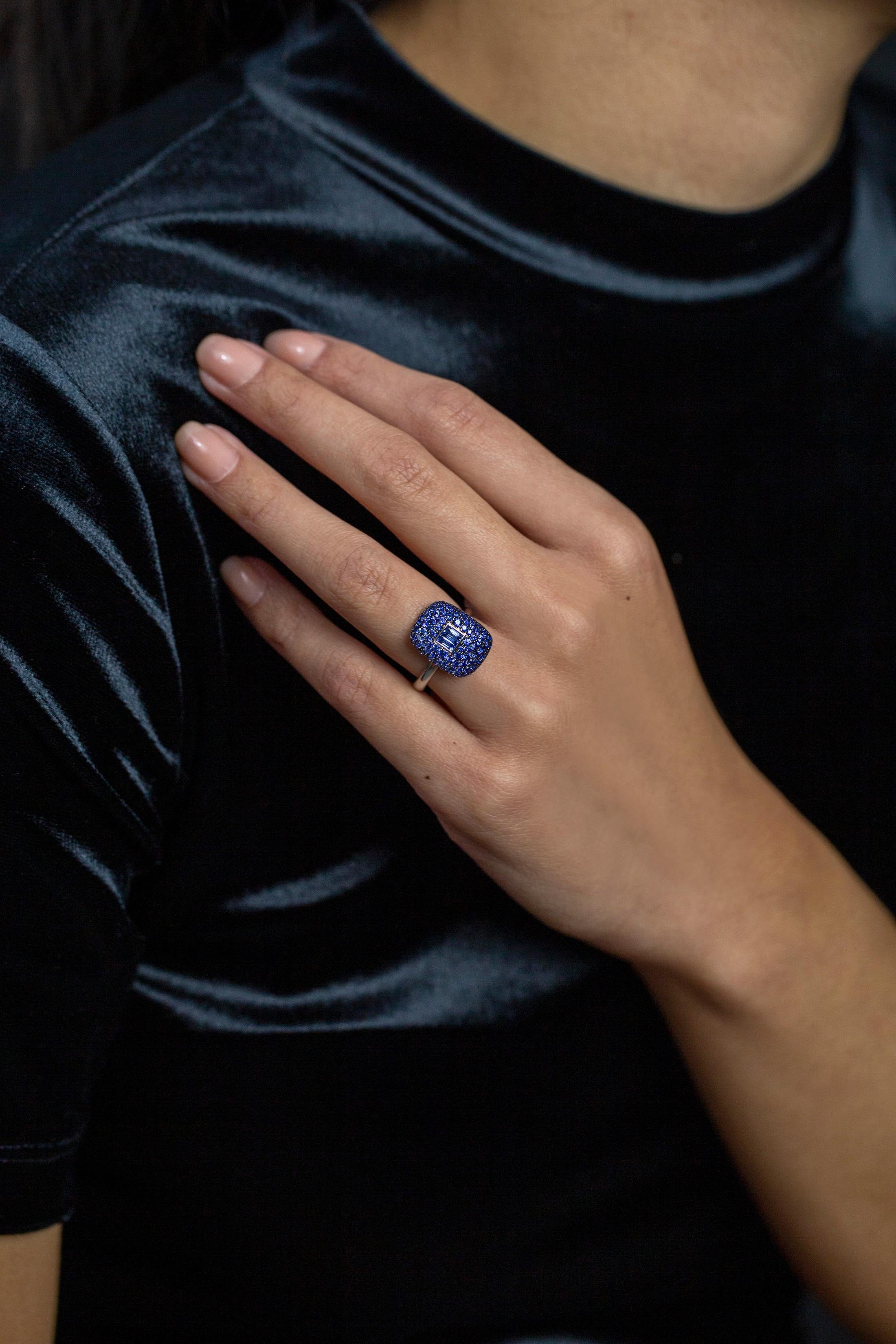 Roman Malakov, bague à la mode, saphir bleu taille mixte de 1,85 carat au total en vente 1