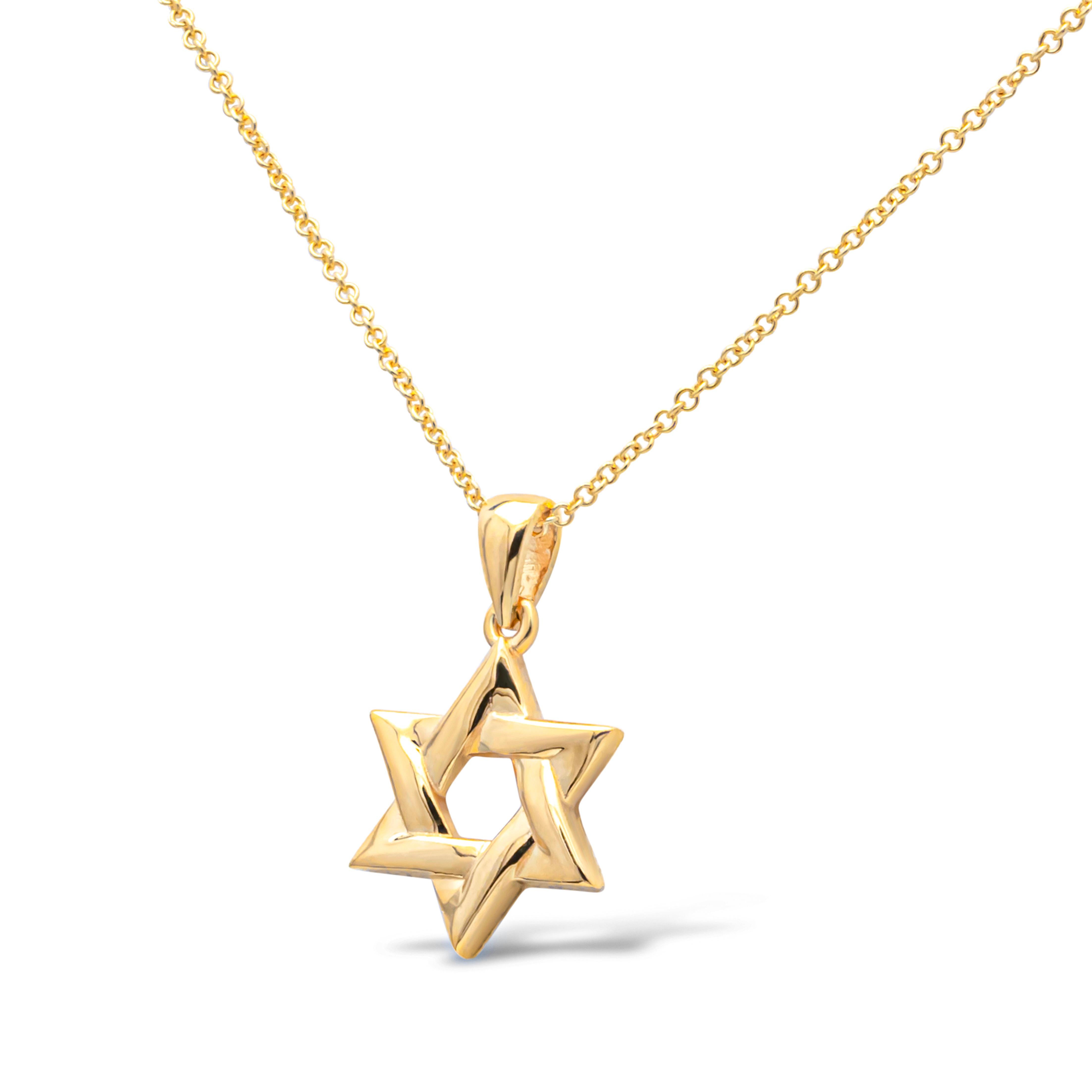 Roman Malakov 18K Yellow Gold Star of David Pendant Necklace In New Condition For Sale In New York, NY