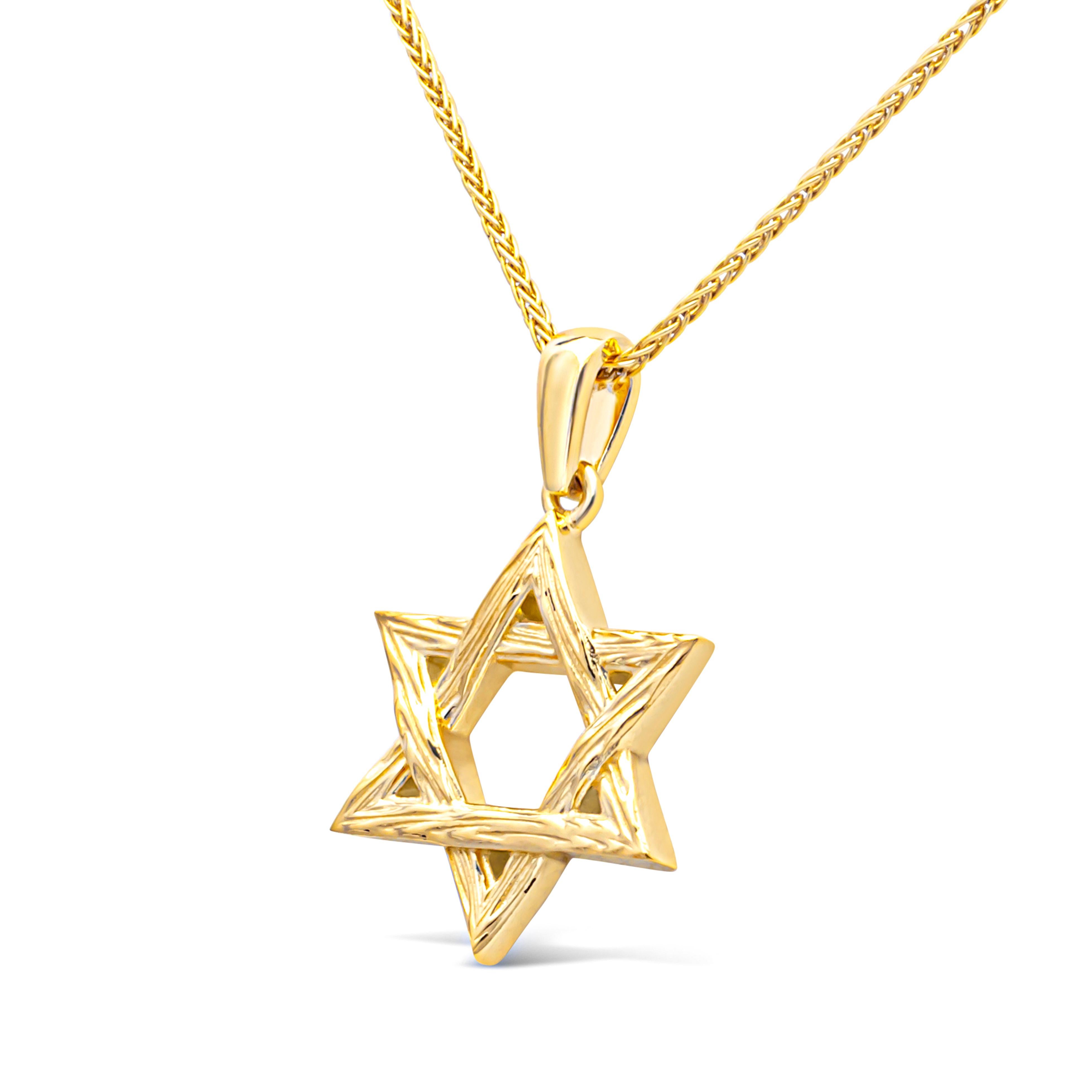 Roman Malakov 18K Yellow Gold Star of David Pendant Necklace with Wheat Chain In New Condition For Sale In New York, NY