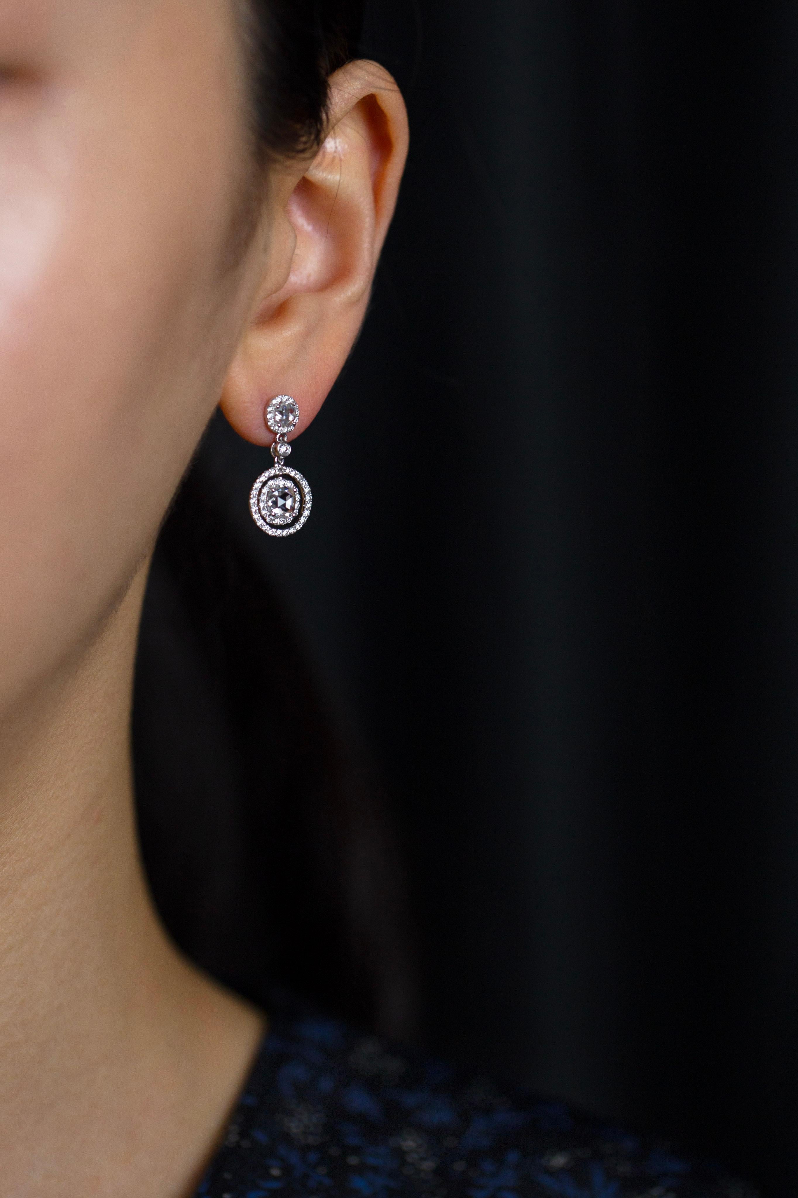 Roman Malakov Pendientes colgantes de diamantes talla redonda y rosa de 1,95 quilates en total Corte mixto en venta