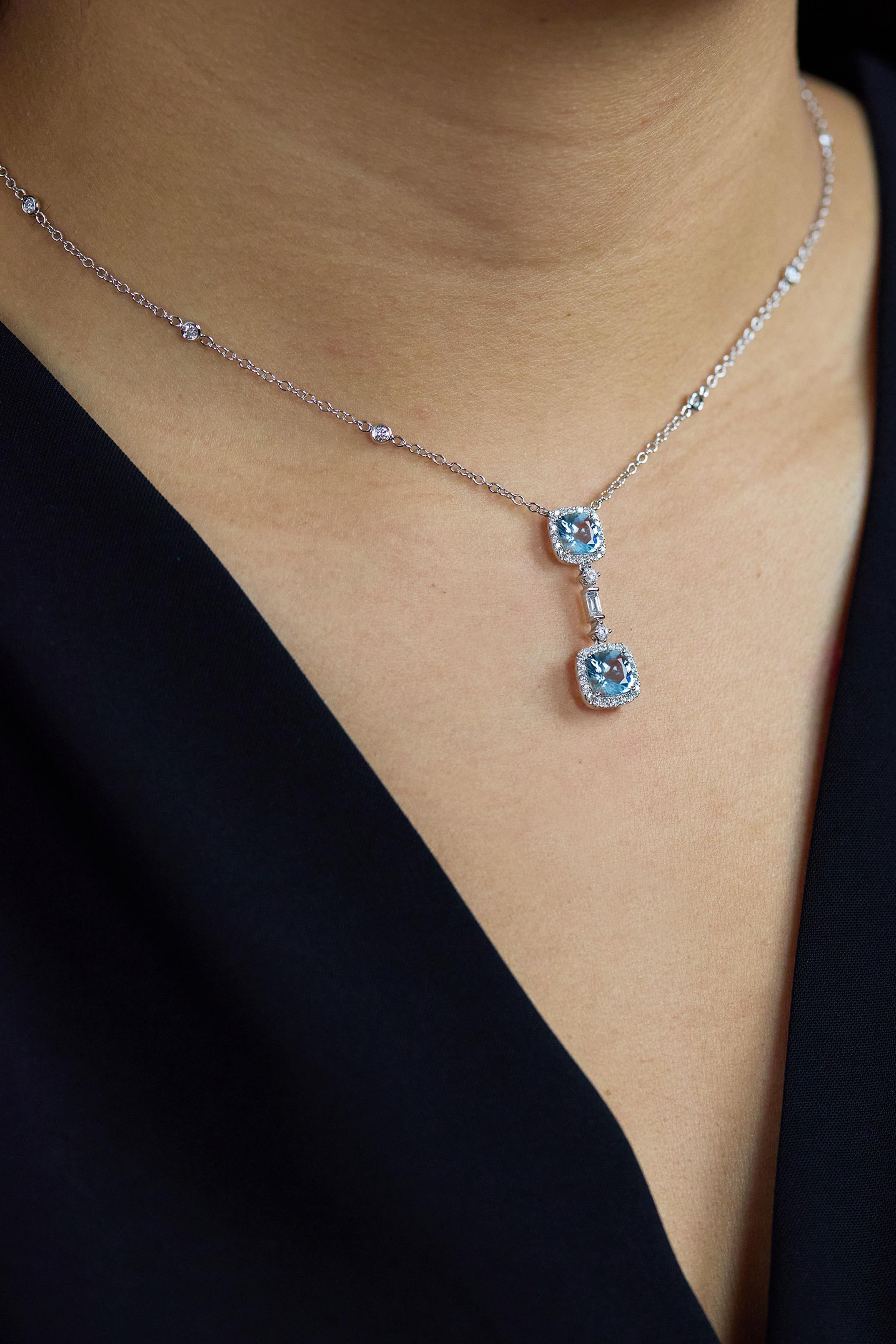 Roman Malakov 1.96 Carats Aquamarine & Diamond Halo Necklace in White Gold In New Condition For Sale In New York, NY