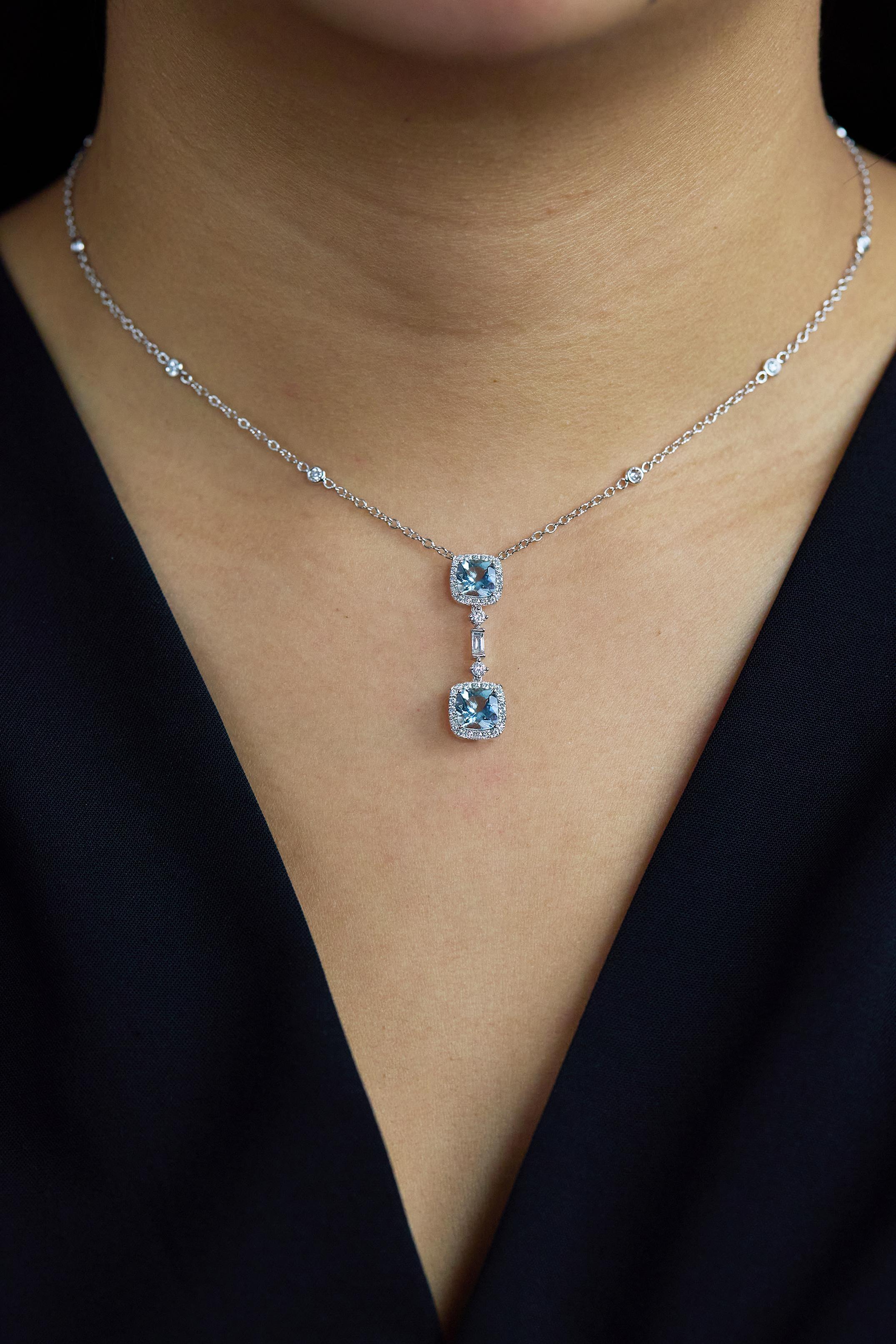 Women's Roman Malakov 1.96 Carats Aquamarine & Diamond Halo Necklace in White Gold For Sale