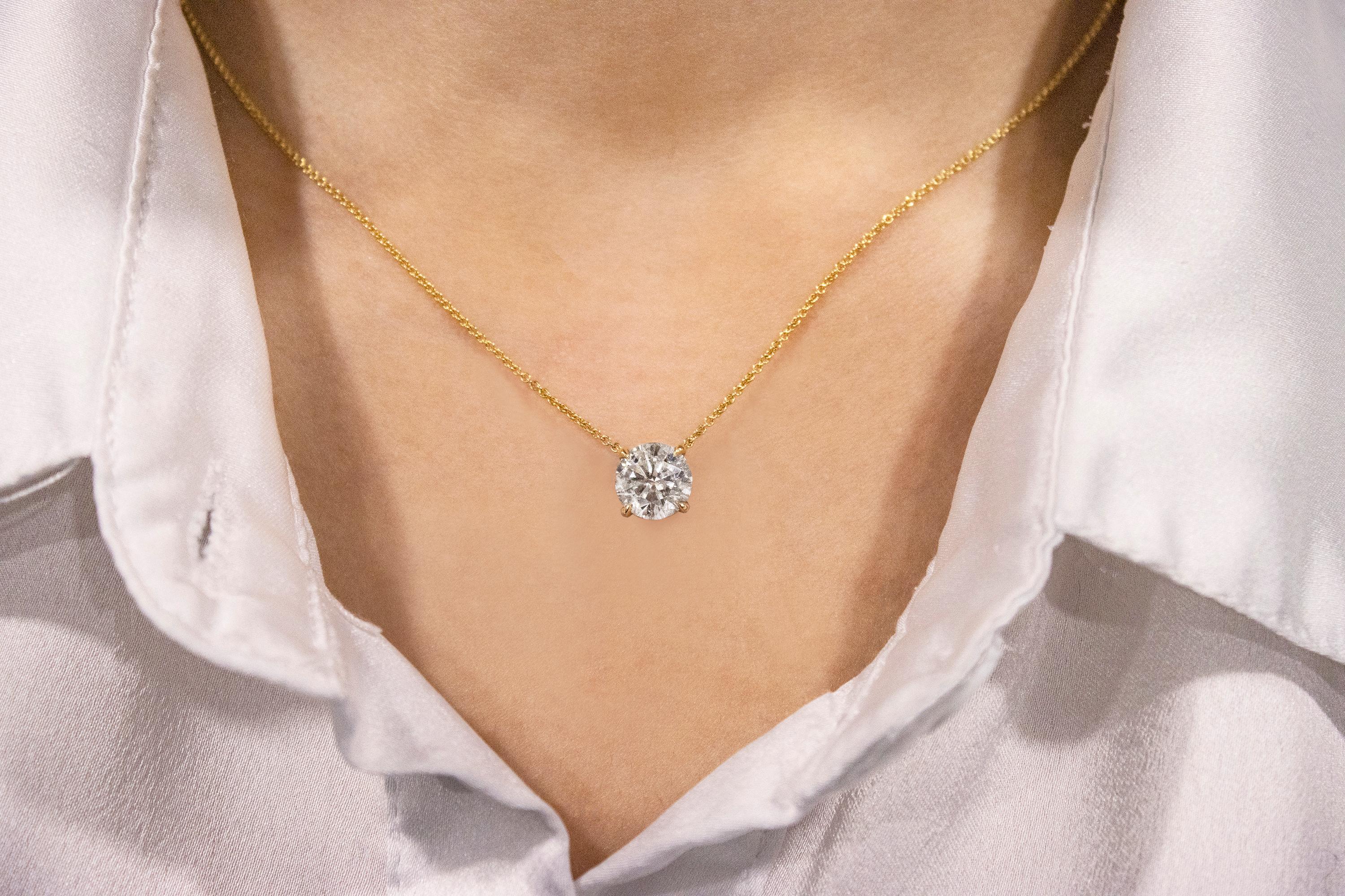 Contemporary Roman Malakov 2.01 Carats Brilliant Round Diamond Solitaire Pendant Necklace For Sale