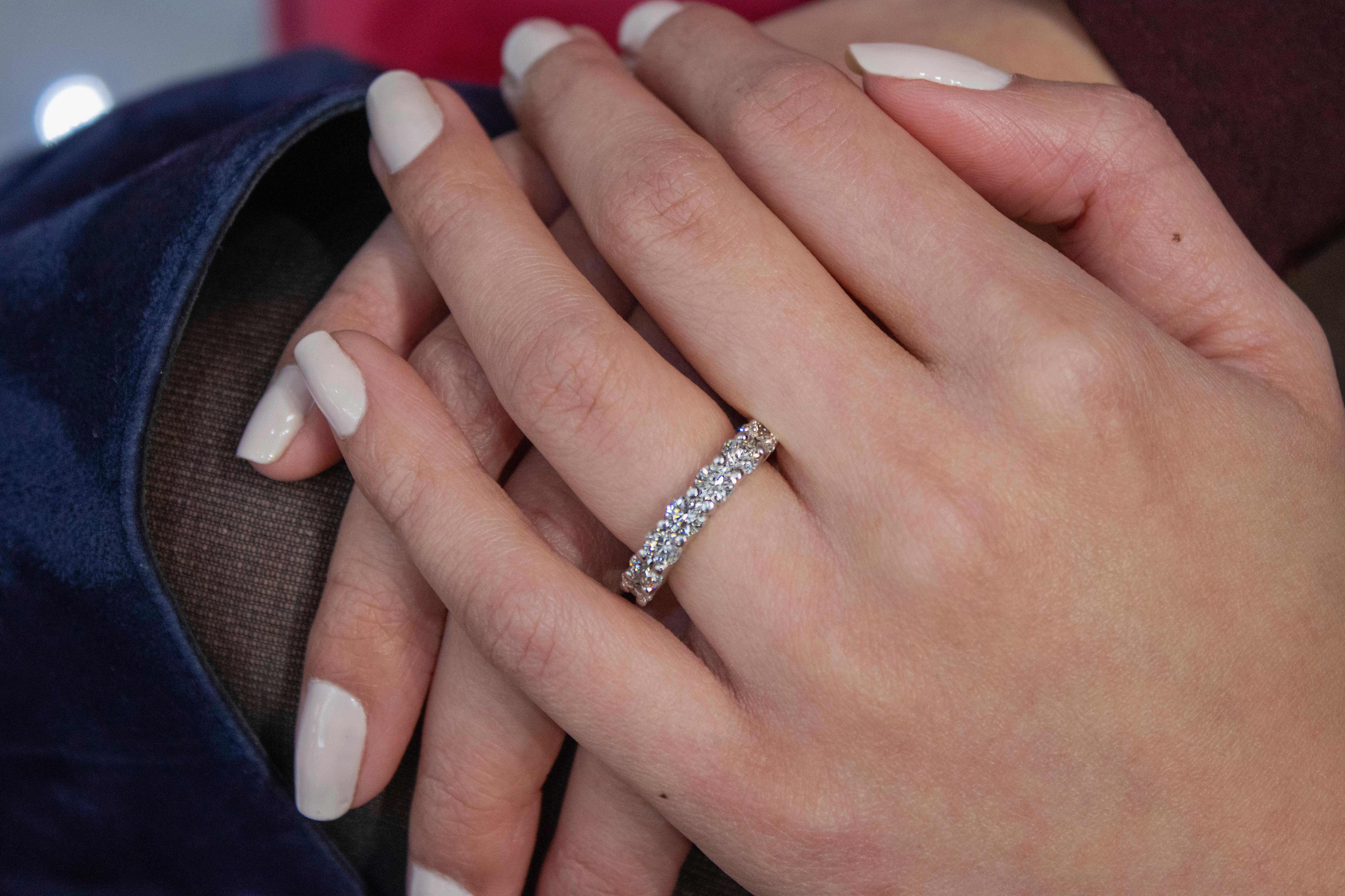 Contemporary Roman Malakov 2.01 Carat Round Cut Diamond Seven-Stone Wedding Band Ring For Sale