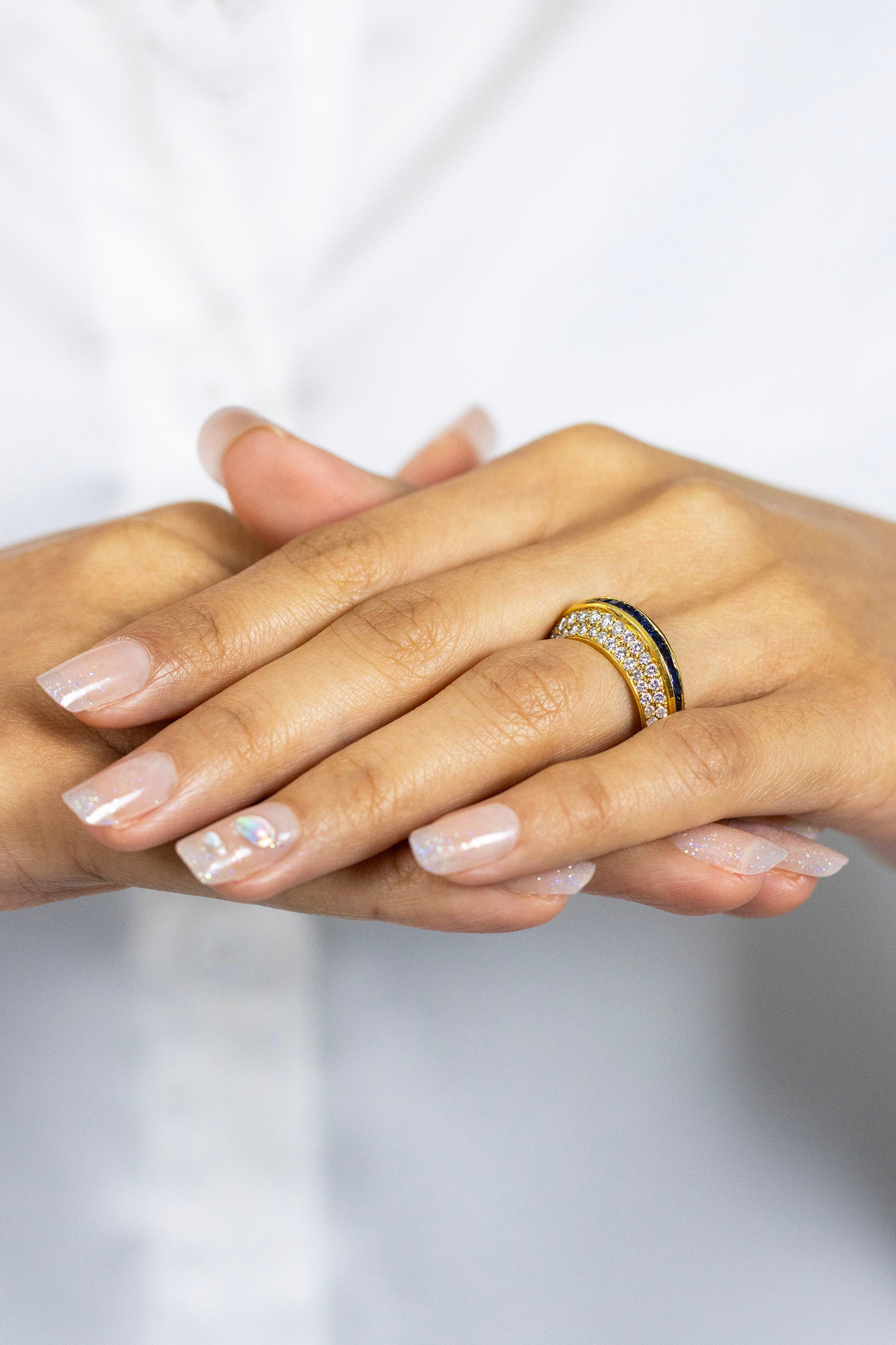 Taille mixte Roman Malakov, bague à la mode avec diamants taille ronde et saphirs carrés de 2,01 carats au total en vente