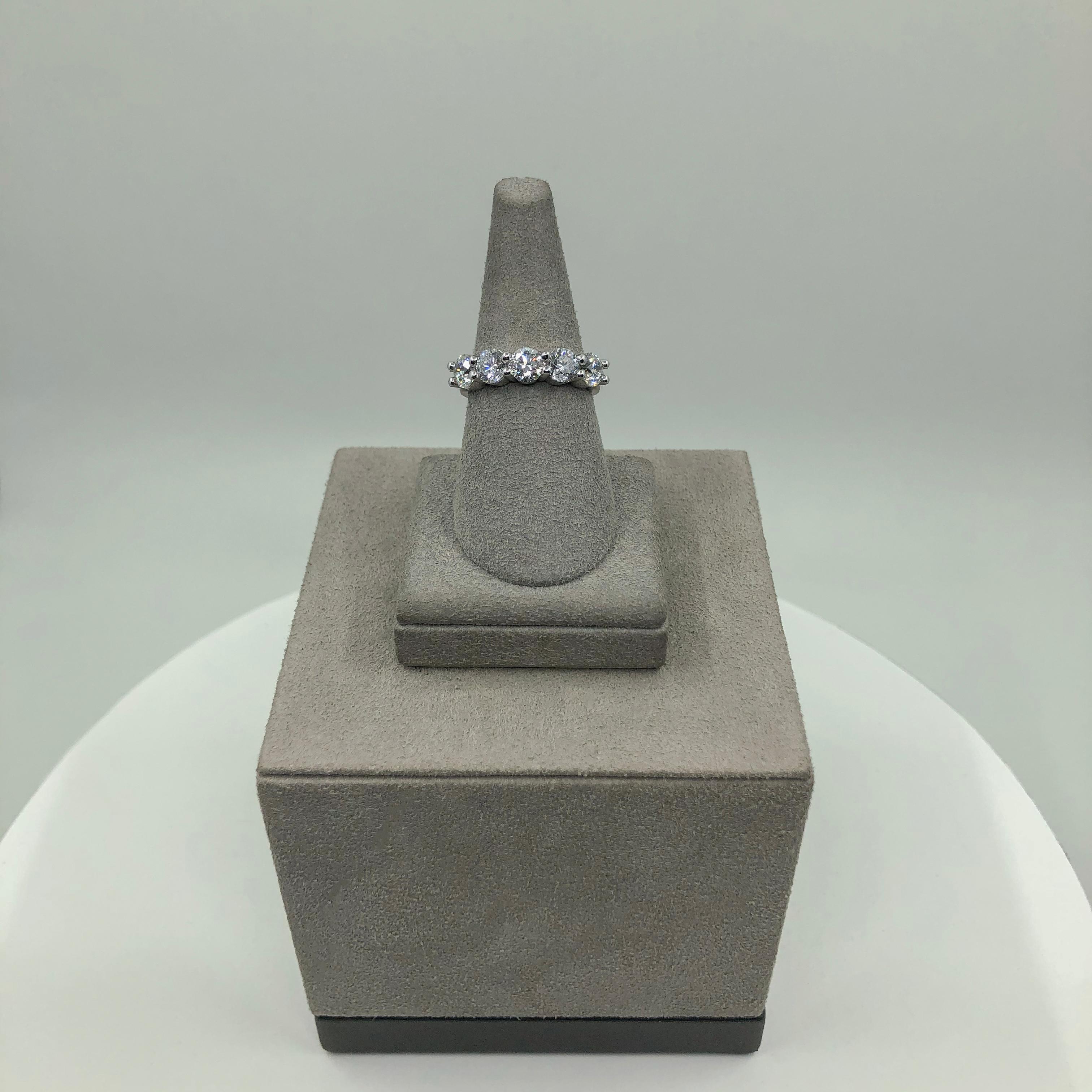 Roman Malakov 2.02 Carat Total Round Diamond Five-Stone Wedding Band Ring For Sale 1