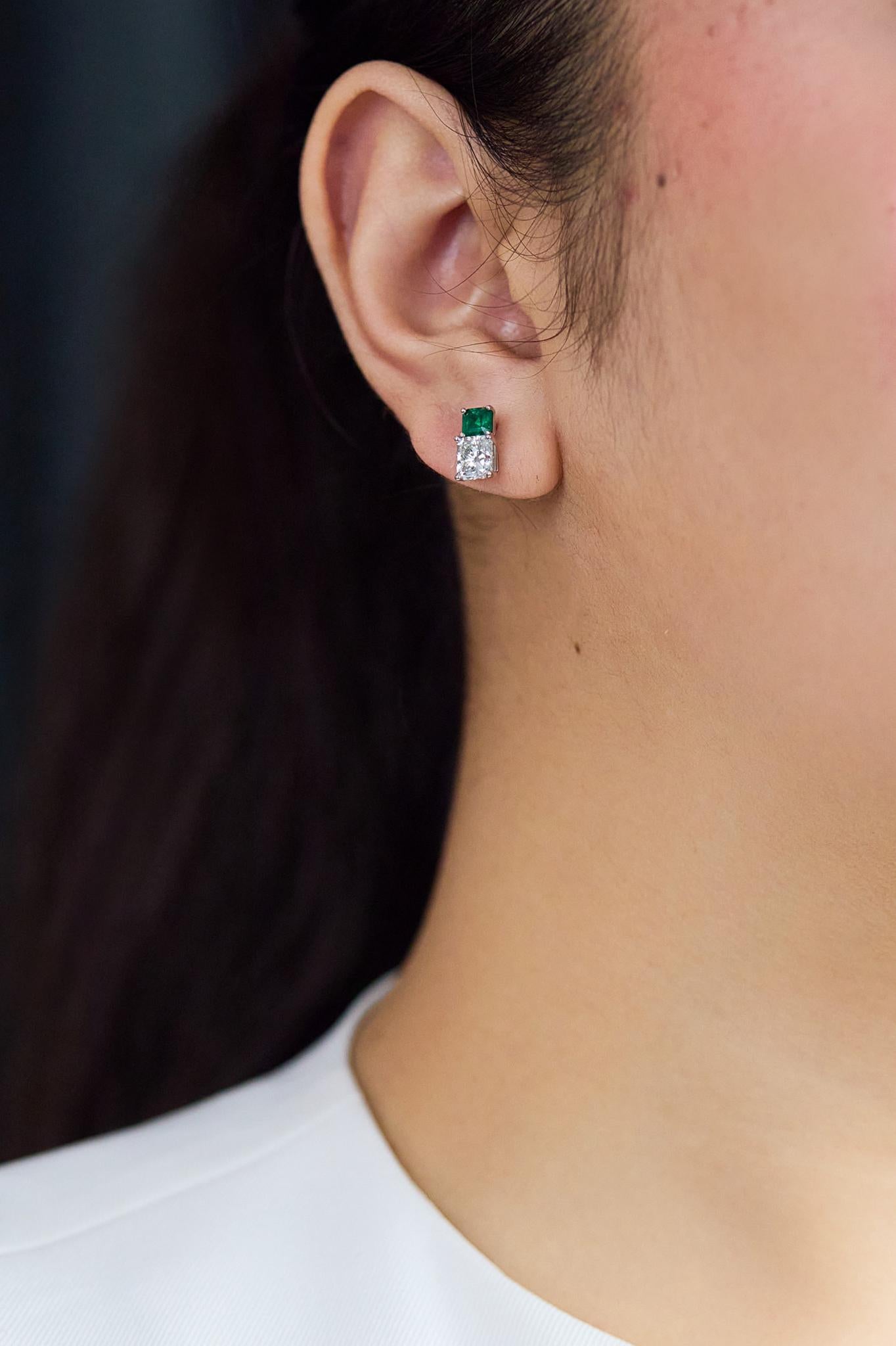 Roman Malakov 2,02 Karat Diamant & Smaragd Ohrstecker aus Platin mit Strahlenschliff im Zustand „Neu“ im Angebot in New York, NY